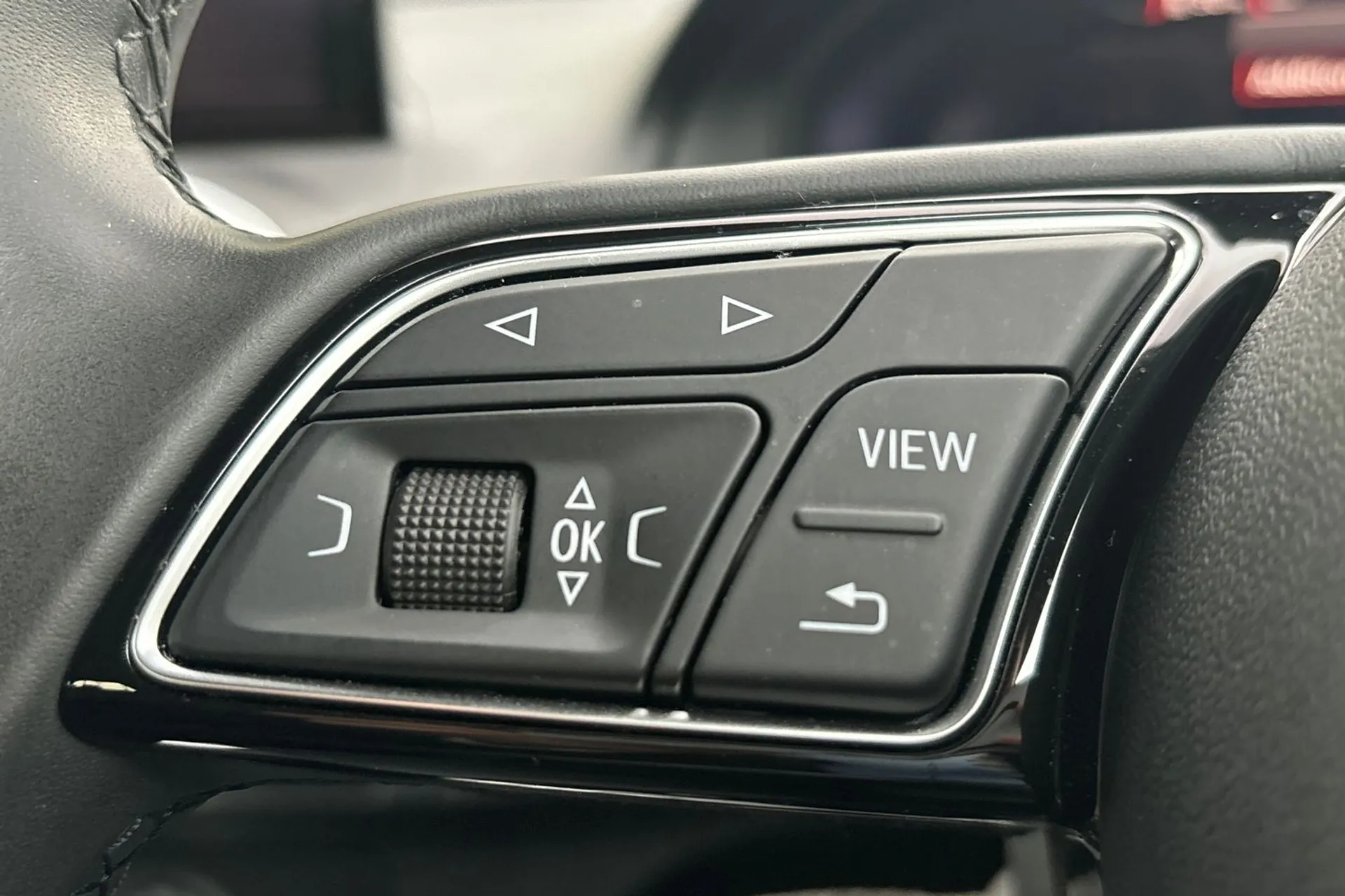 Audi Q2 thumbnail image number 36