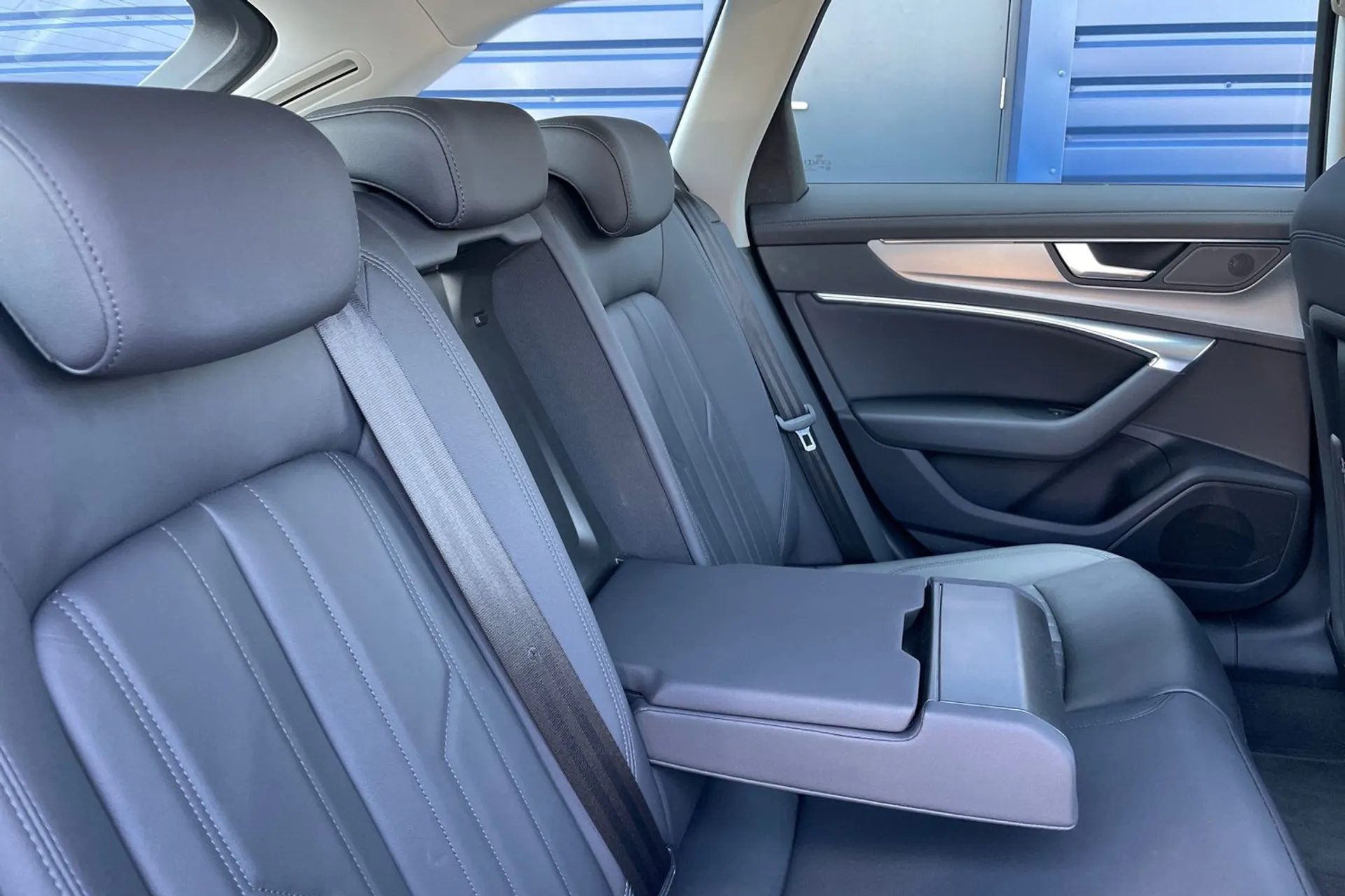 Audi A6 thumbnail image number 21