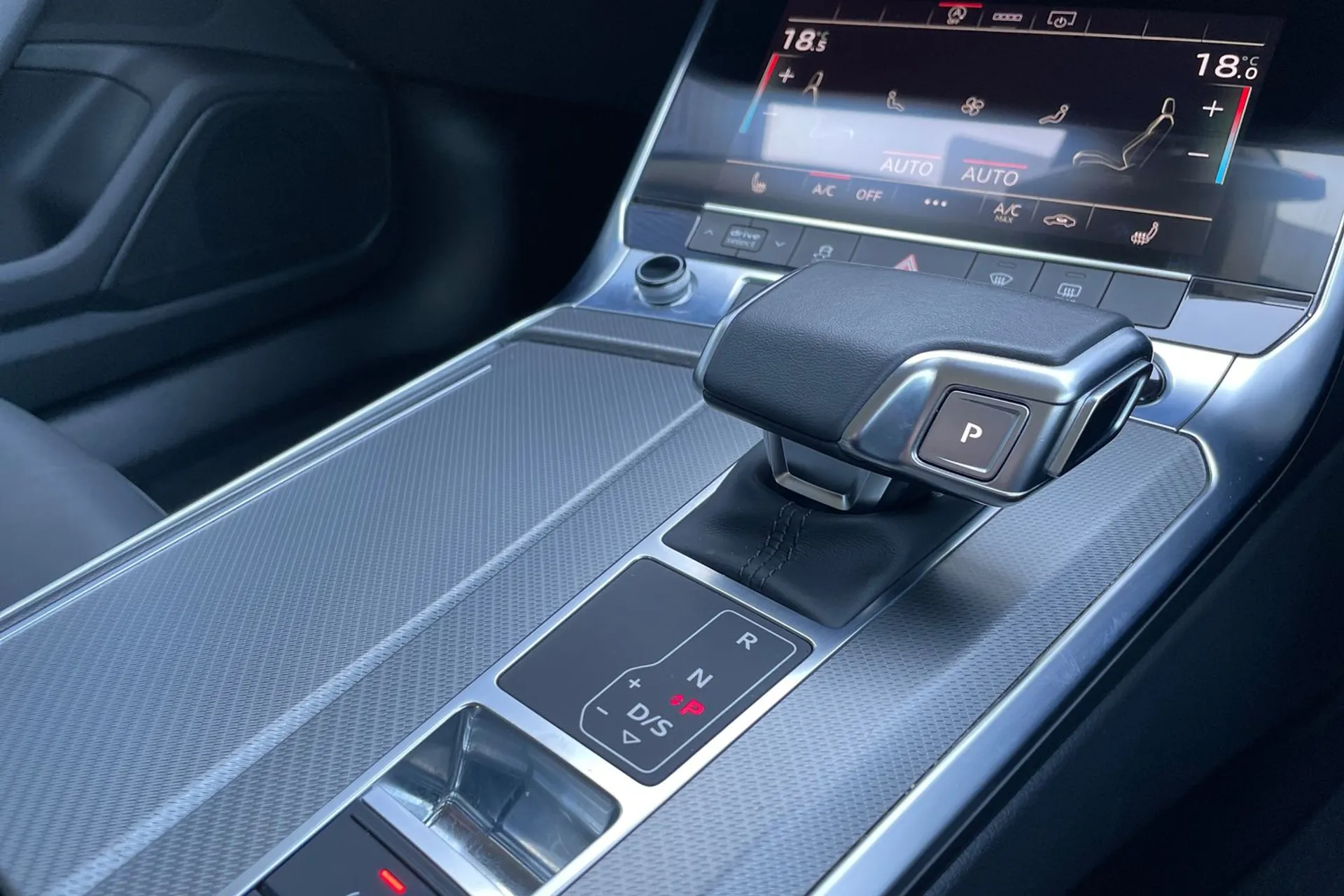 Audi A6 thumbnail image number 48