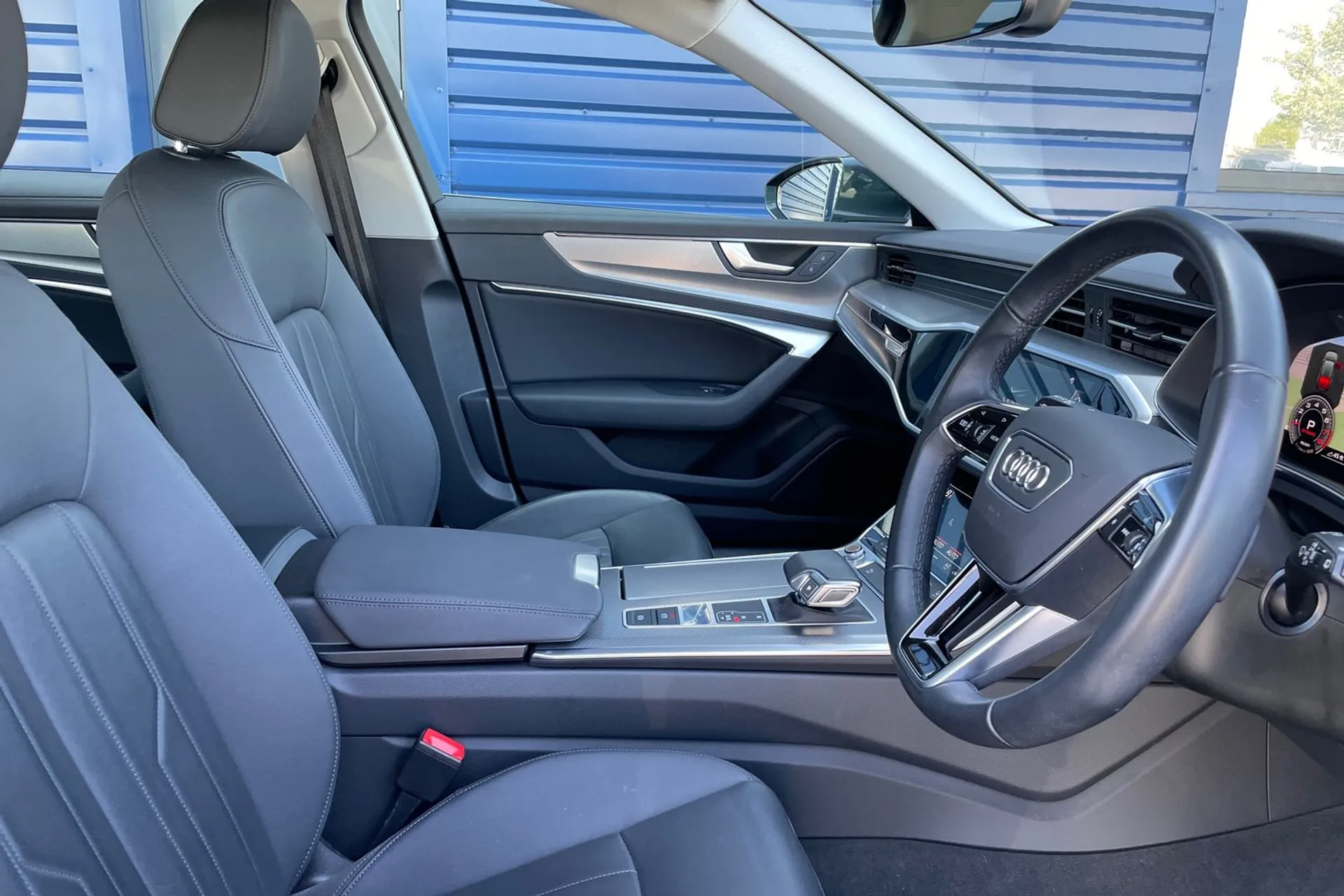 Audi A6 thumbnail image number 24