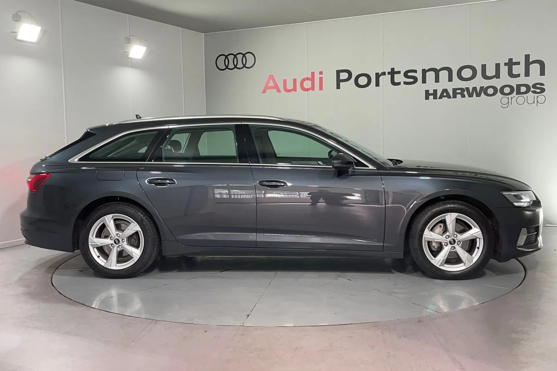 Audi A6 thumbnail image number 2
