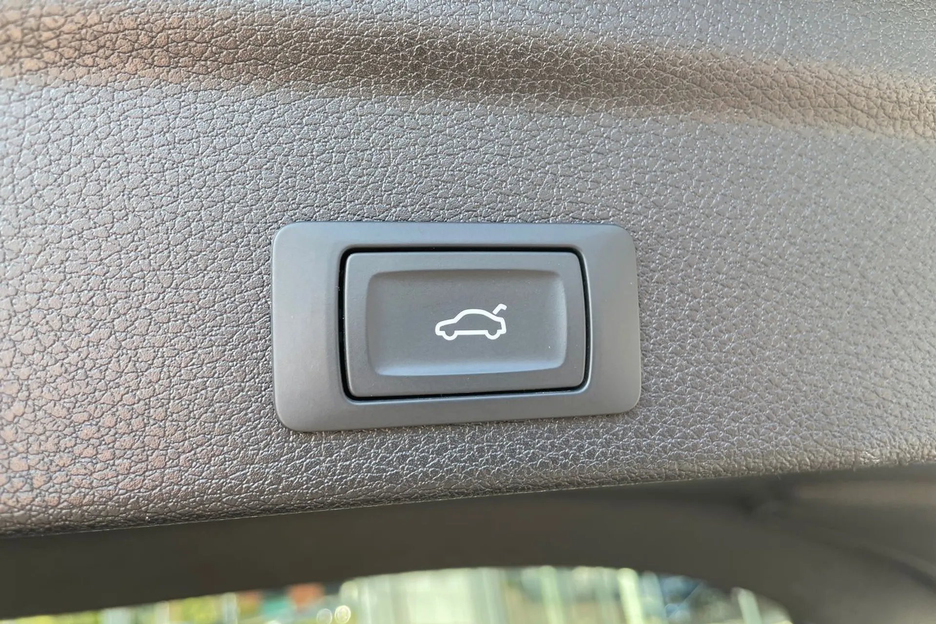 Audi Q3 thumbnail image number 19