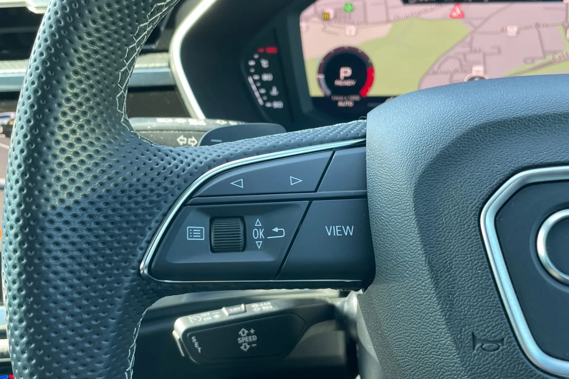 Audi Q3 thumbnail image number 41