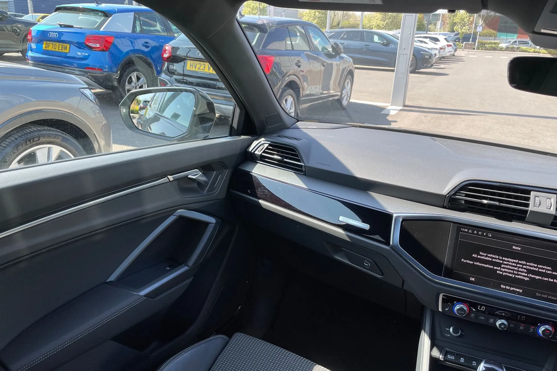 Audi Q3 thumbnail image number 34