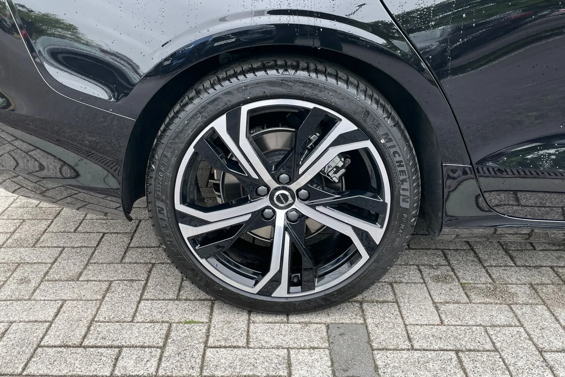 Volvo V60 thumbnail image number 13