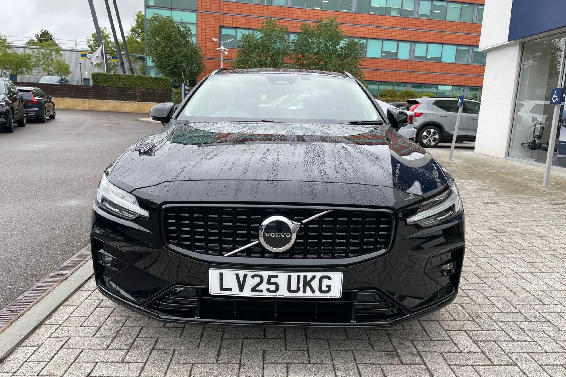 Volvo V60 thumbnail image number 12