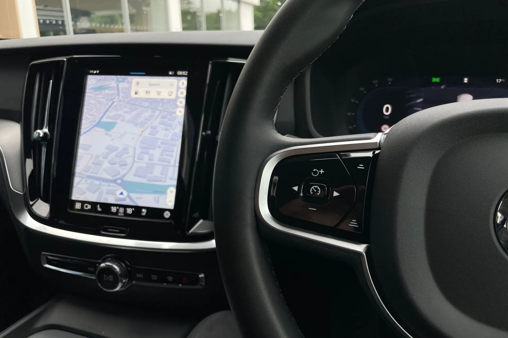 Volvo V60 thumbnail image number 36