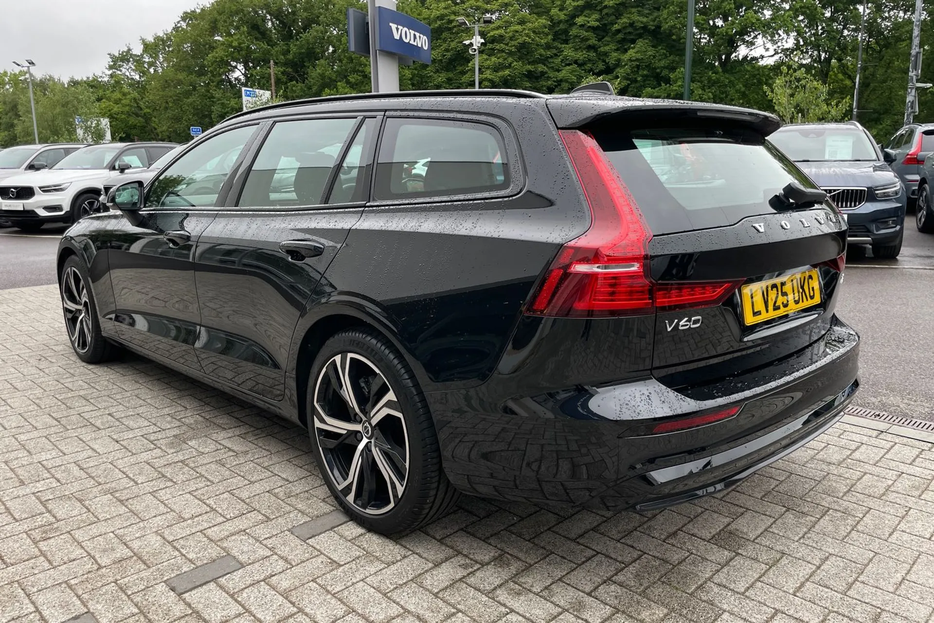 Volvo V60 thumbnail image number 9