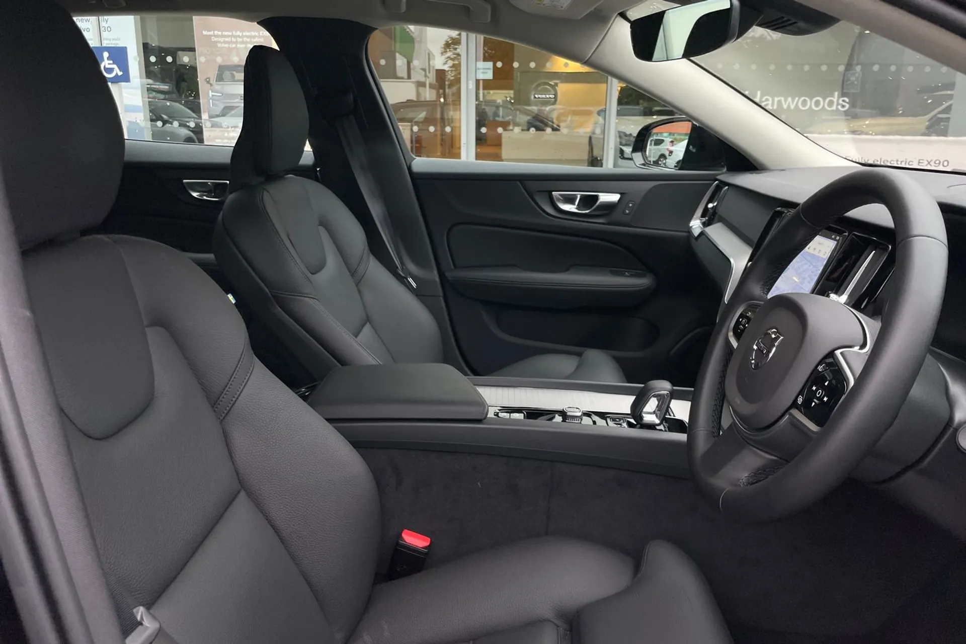 Volvo V60 thumbnail image number 25