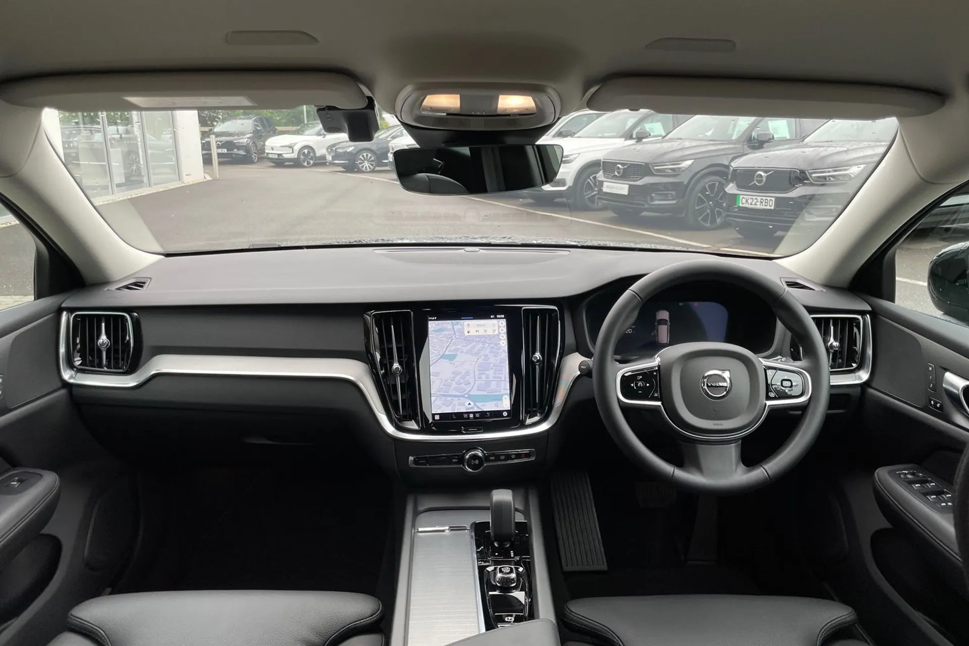 Volvo V60 thumbnail image number 3