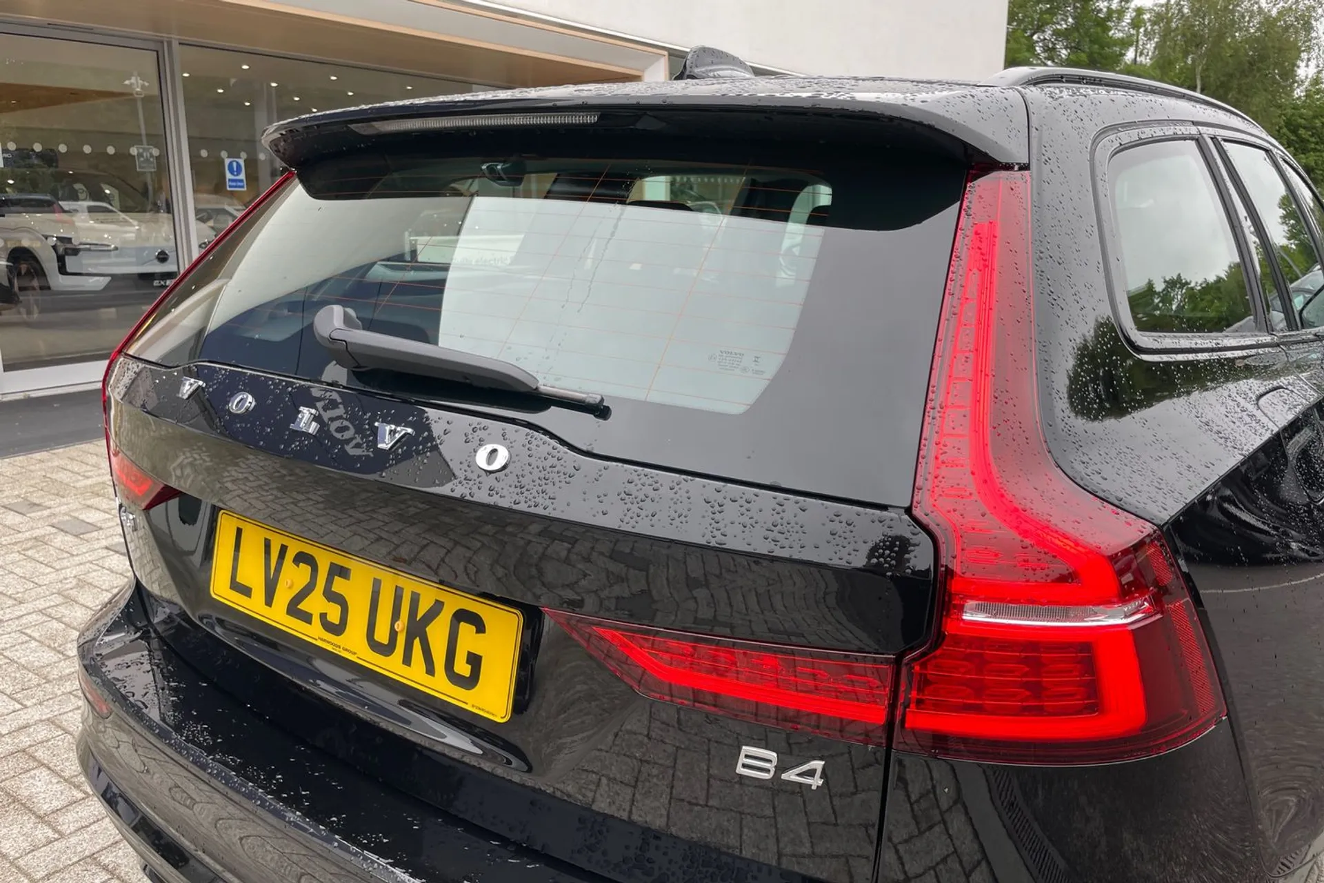 Volvo V60 thumbnail image number 15