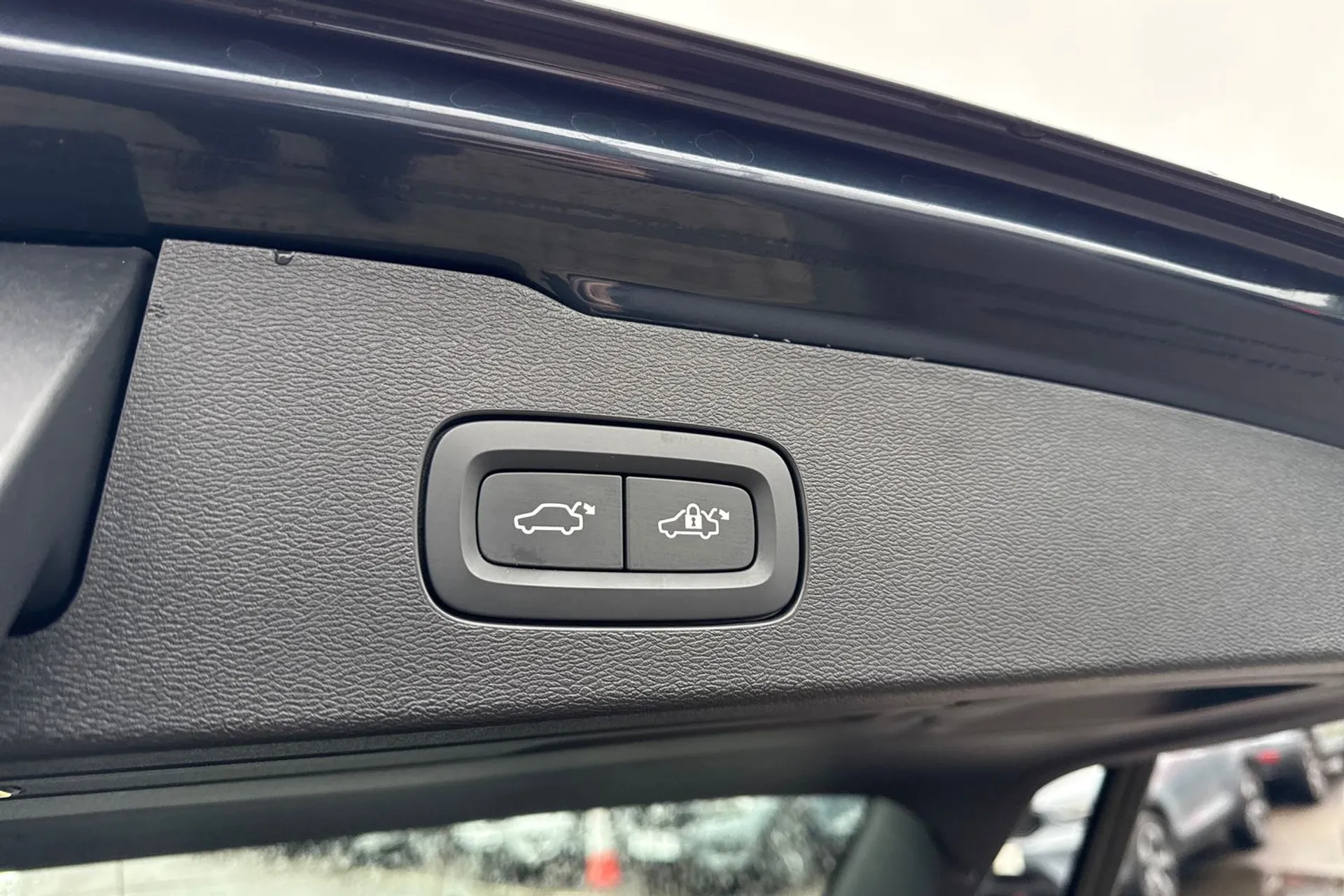 Volvo V60 thumbnail image number 21