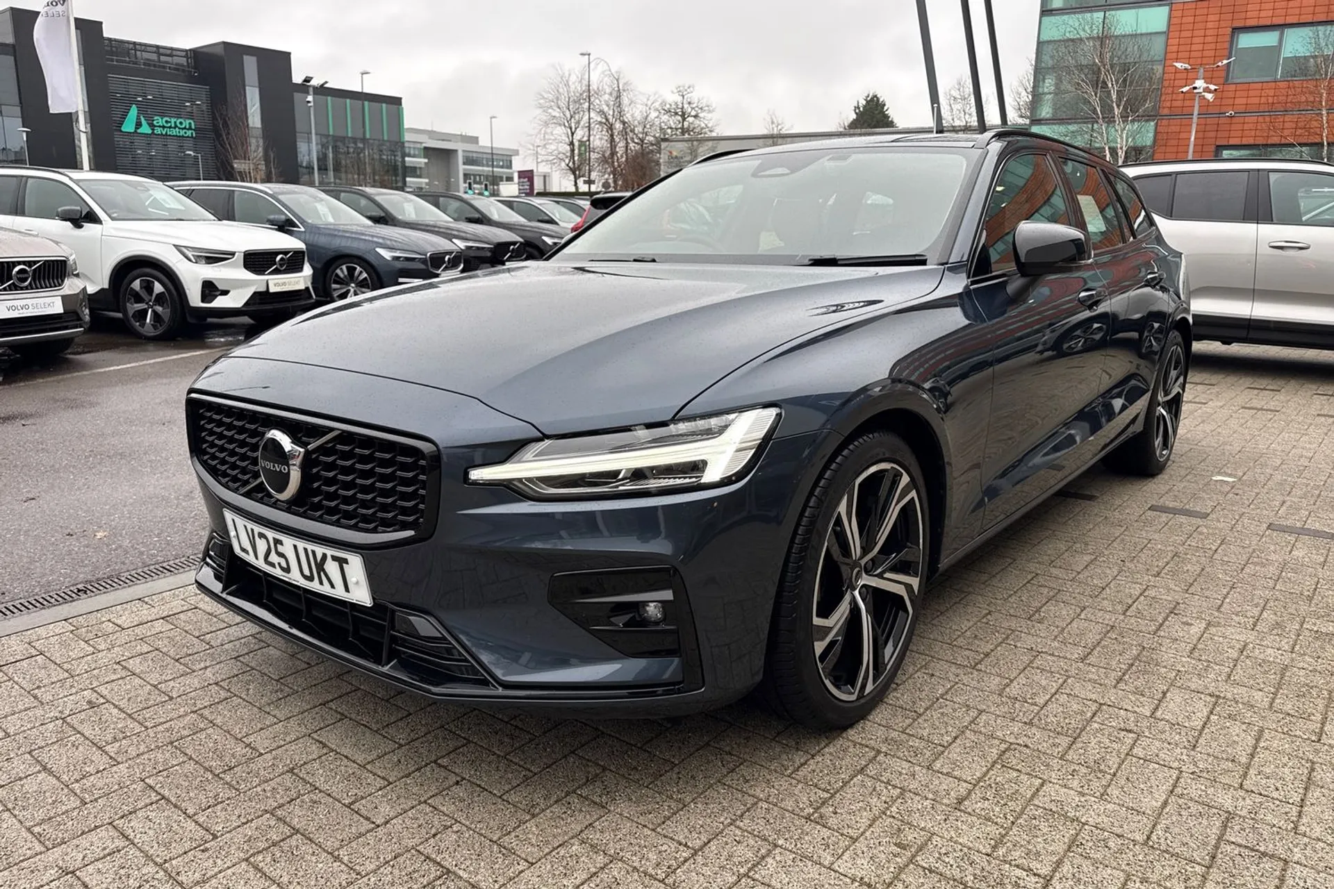 Volvo V60 thumbnail image number 12