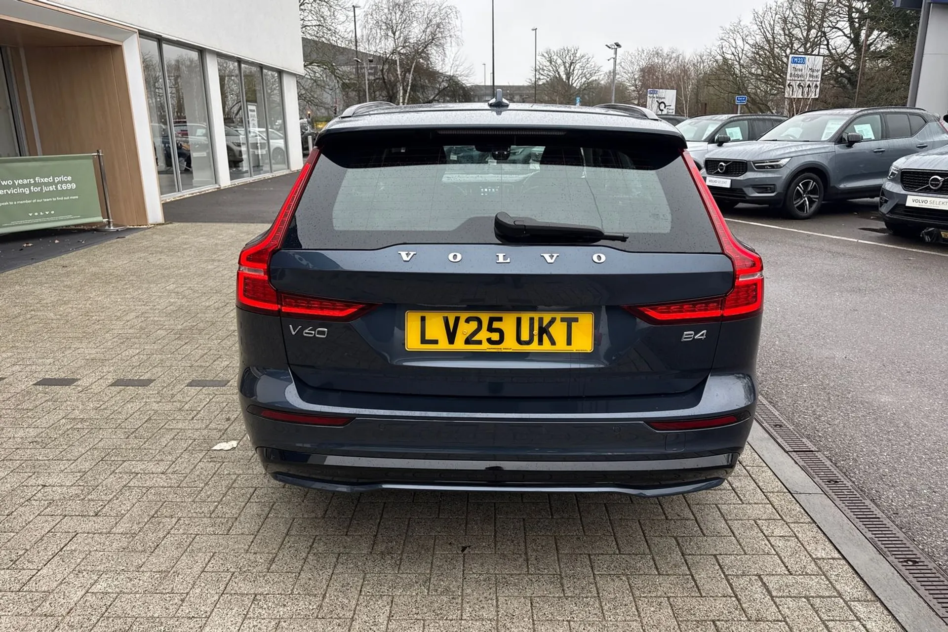 Volvo V60 thumbnail image number 9