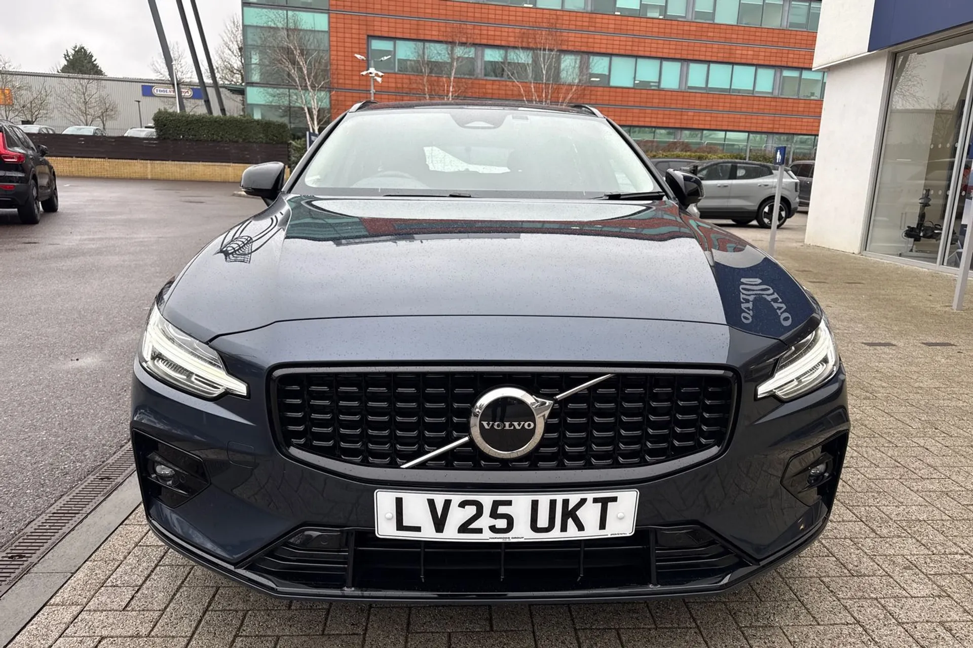 Volvo V60 thumbnail image number 13