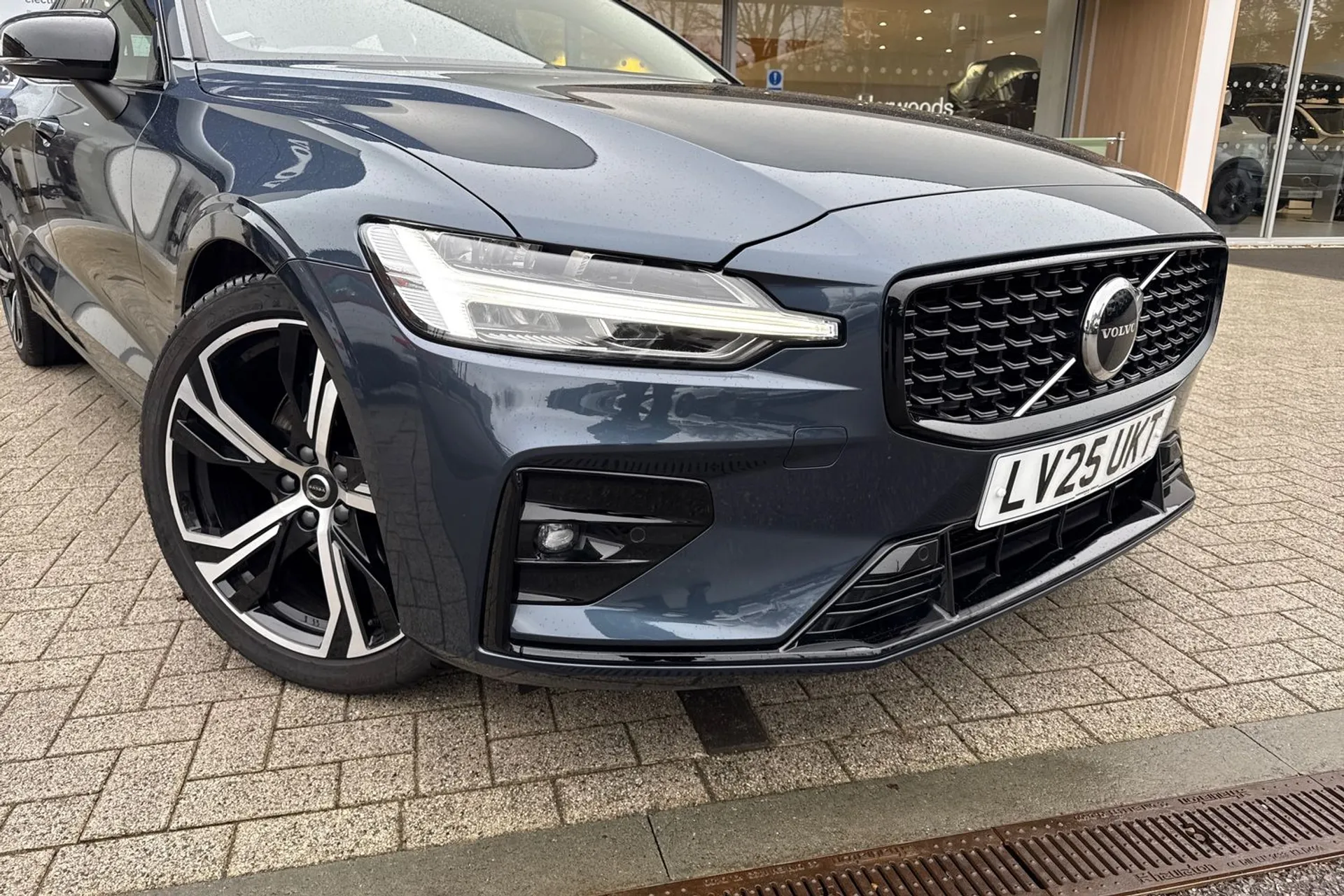 Volvo V60 thumbnail image number 7