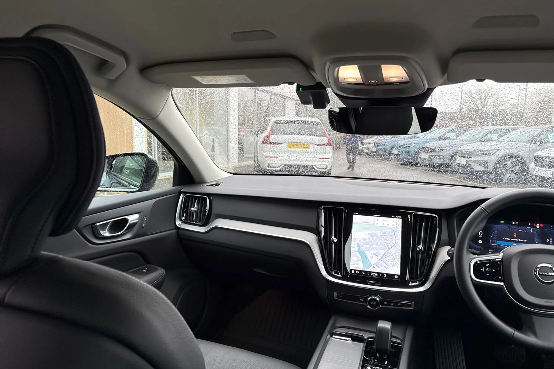 Volvo V60 thumbnail image number 32