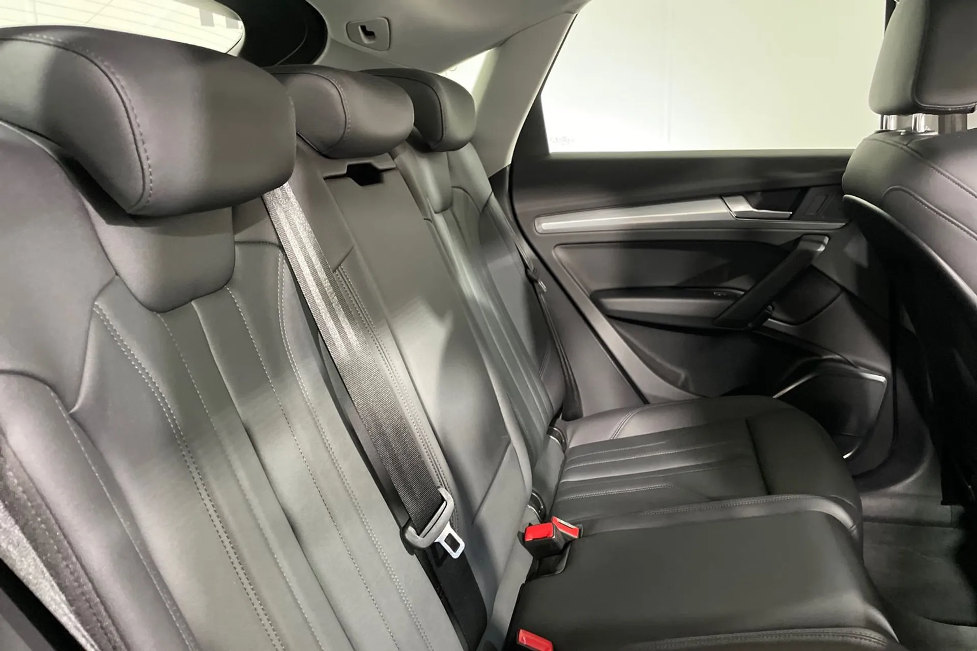 Audi Q5 thumbnail image number 22