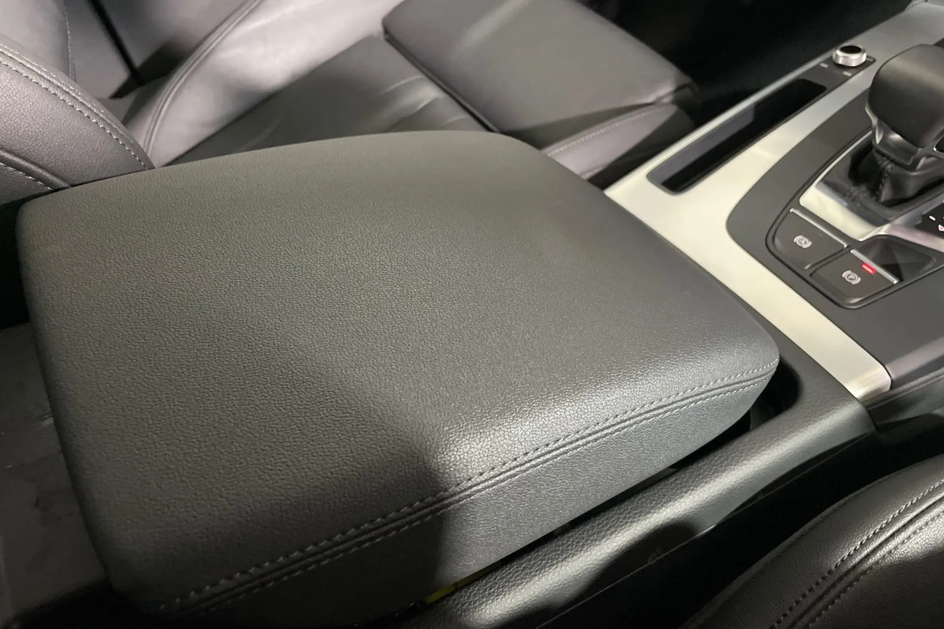 Audi Q5 thumbnail image number 45