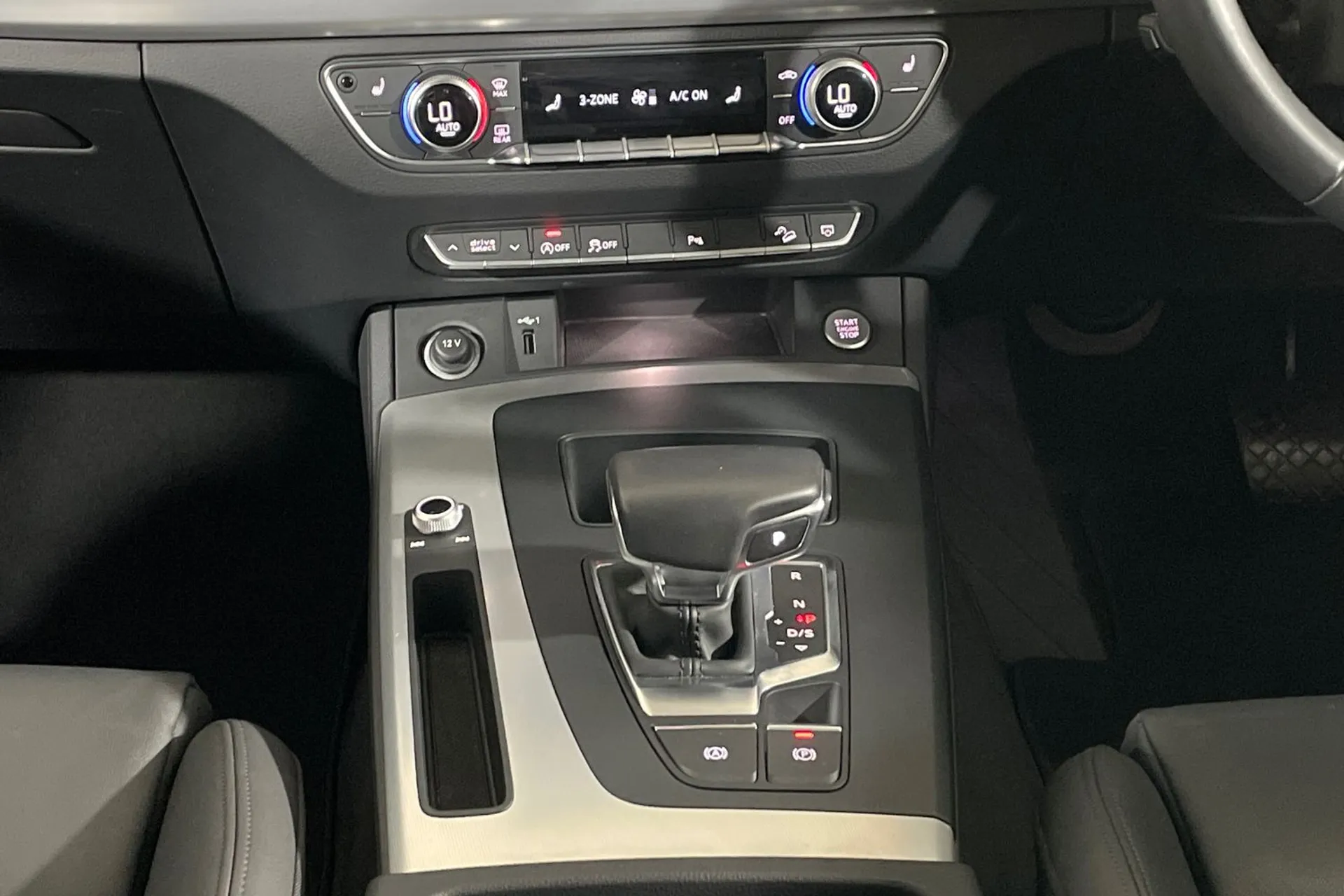 Audi Q5 thumbnail image number 42