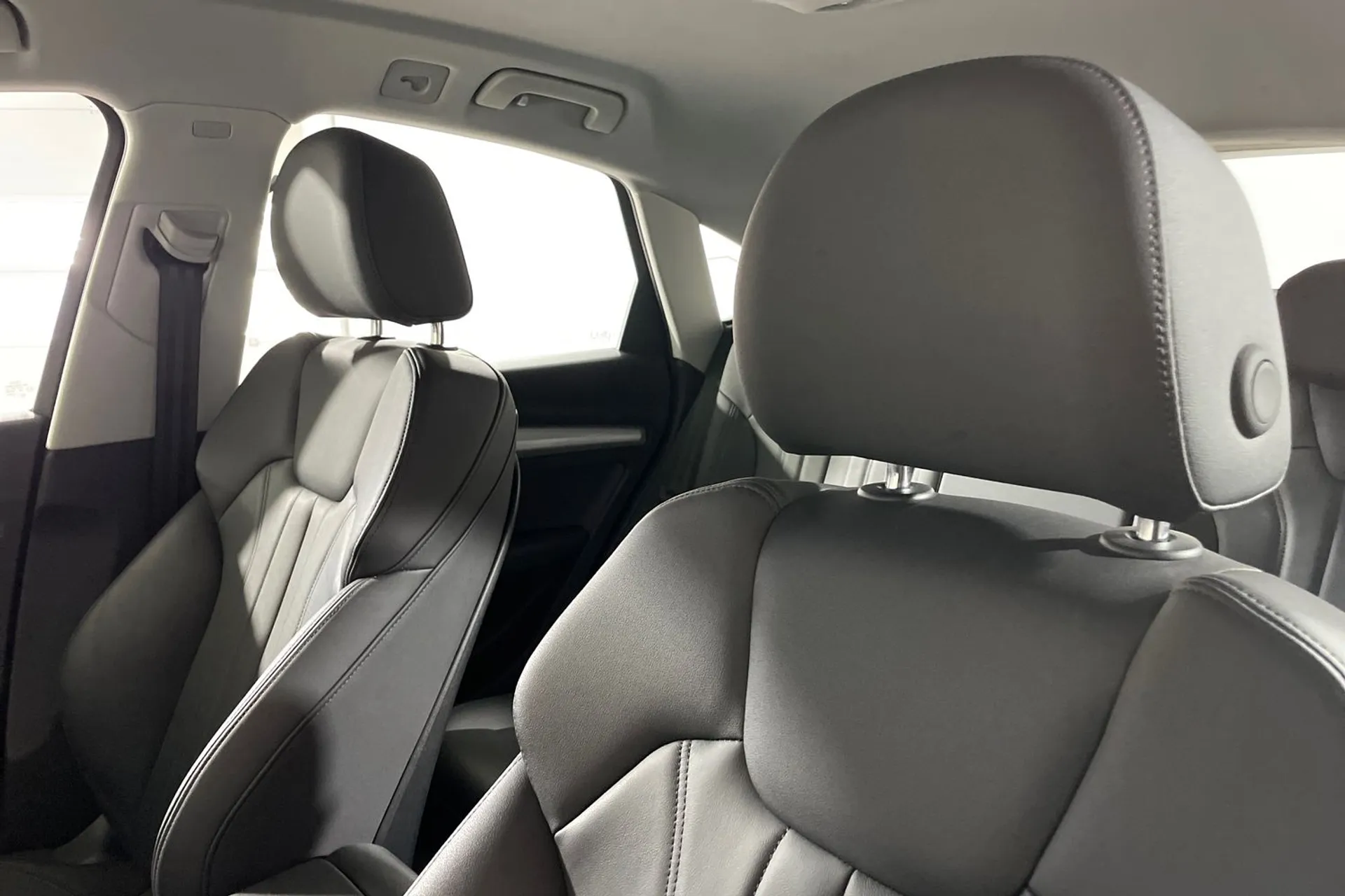 Audi Q5 thumbnail image number 33