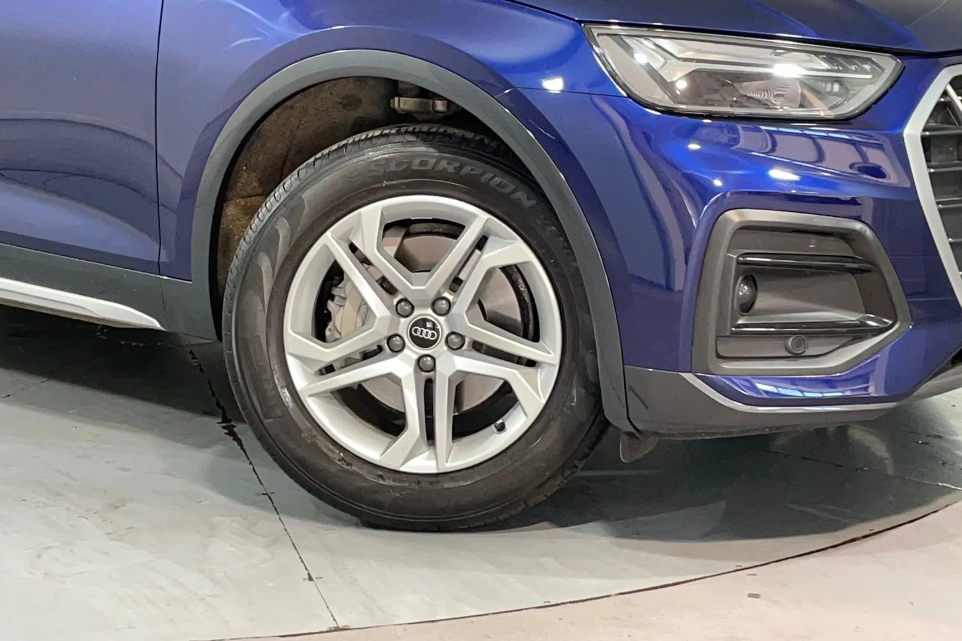 Audi Q5 thumbnail image number 10