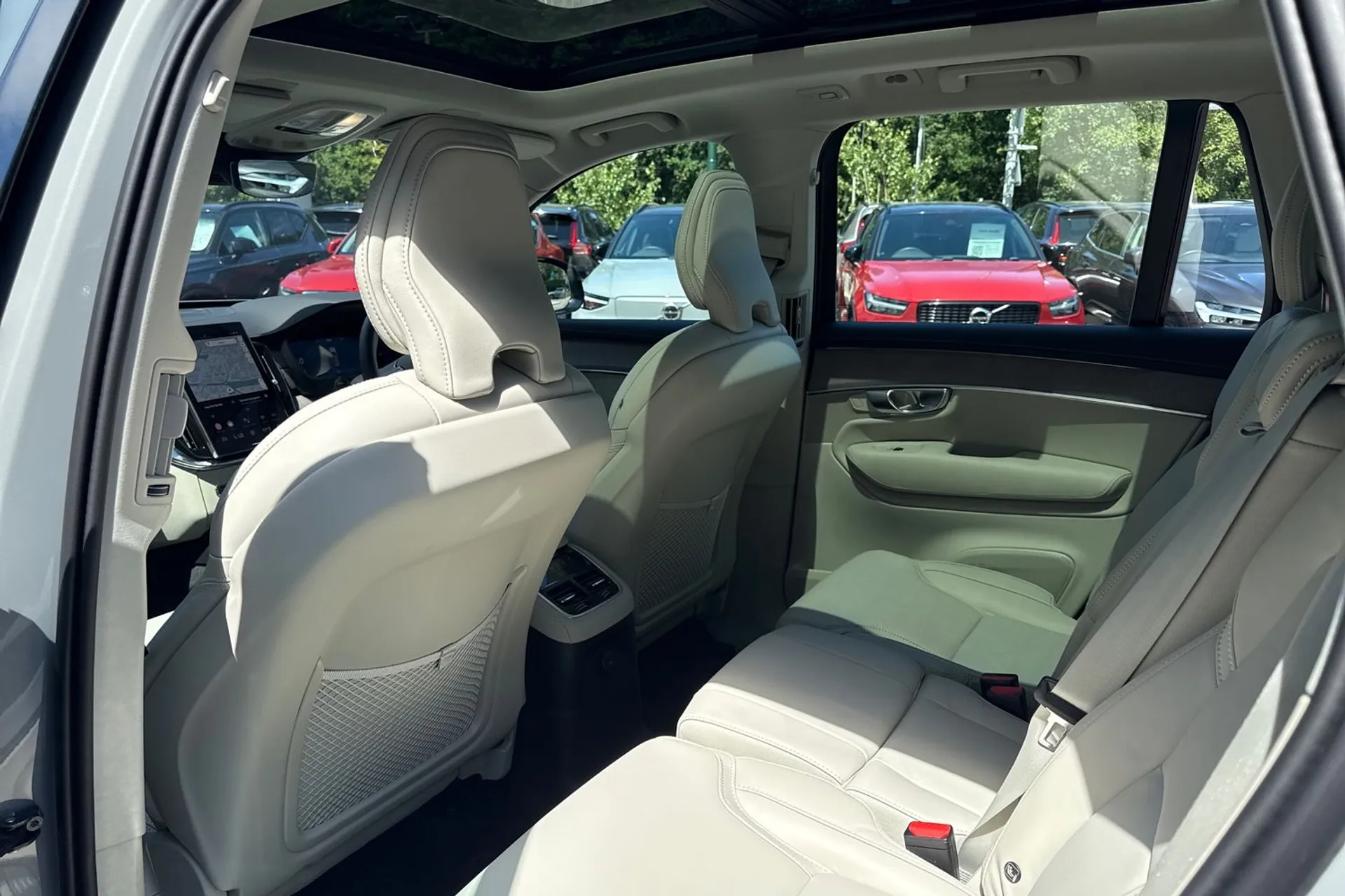 Volvo XC90 thumbnail image number 32