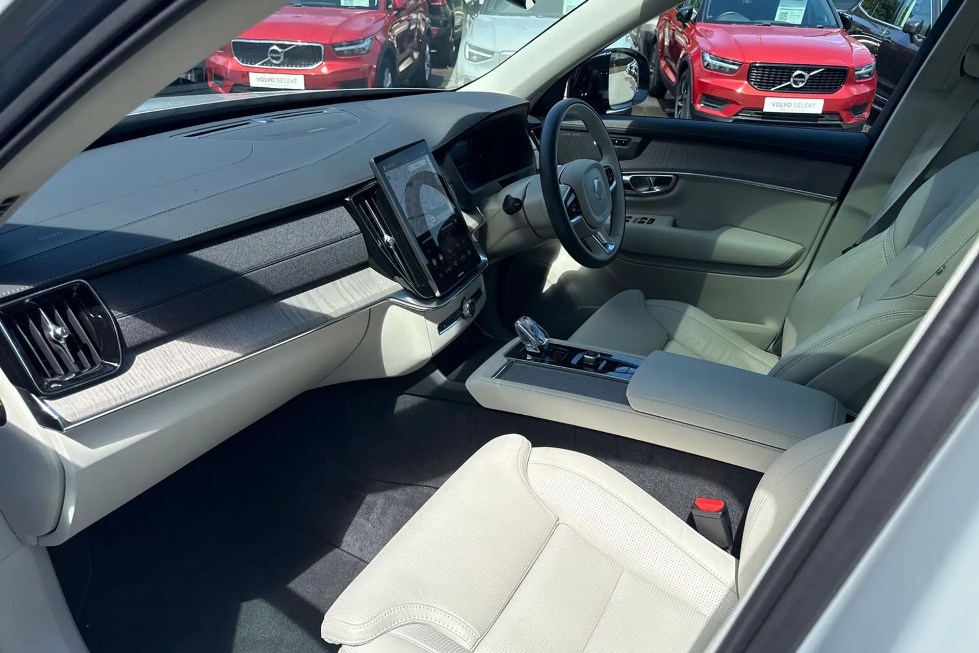 Volvo XC90 thumbnail image number 28