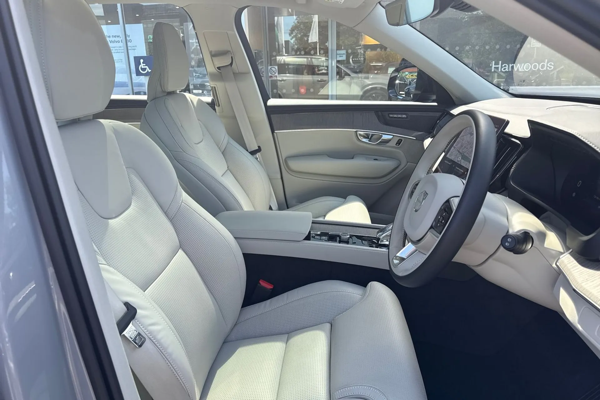 Volvo XC90 thumbnail image number 27
