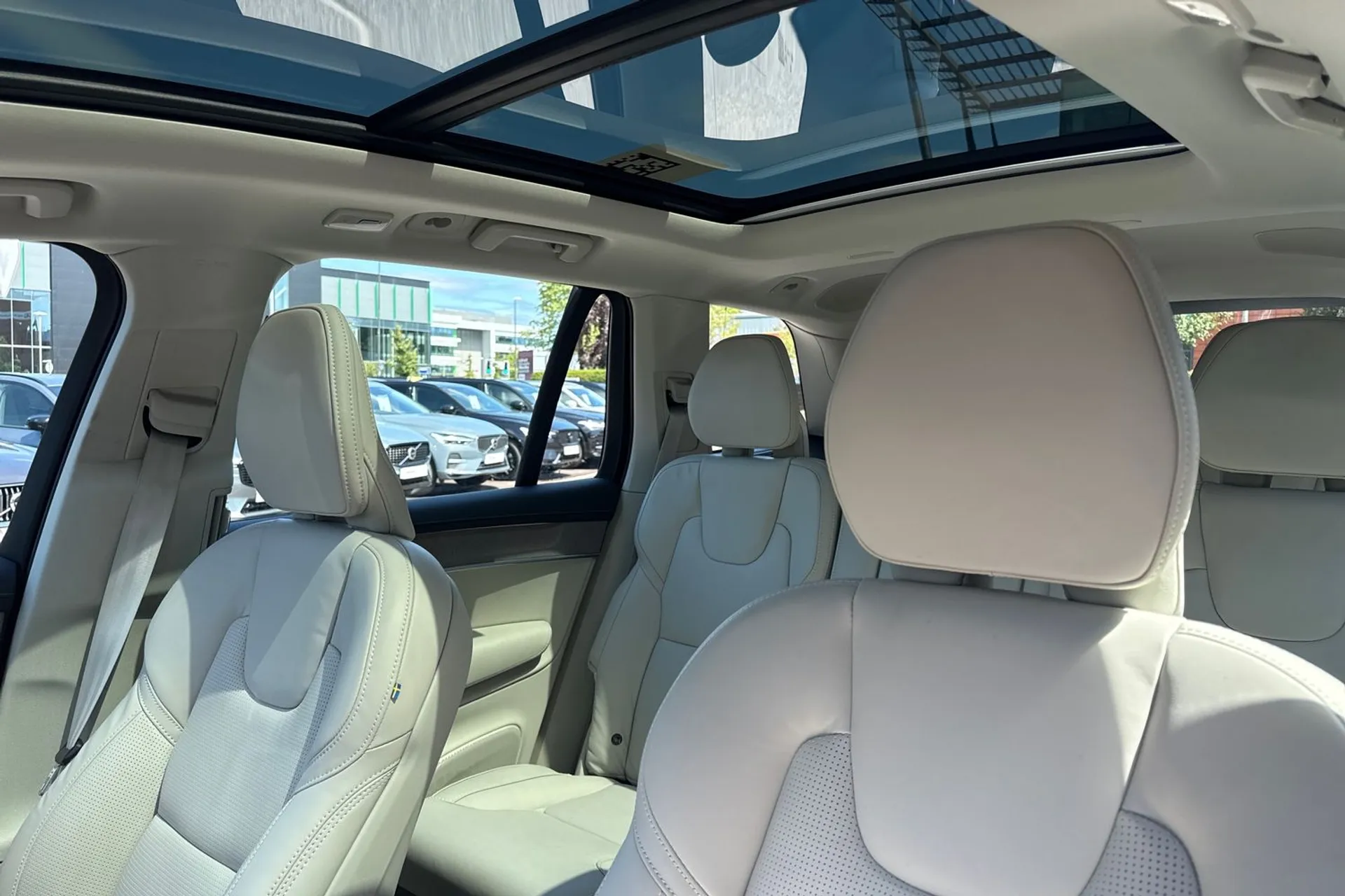 Volvo XC90 thumbnail image number 30