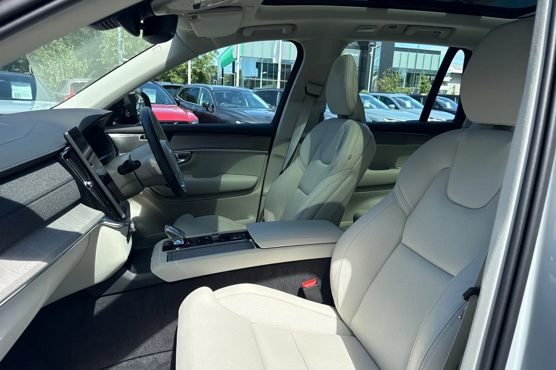 Volvo XC90 thumbnail image number 29