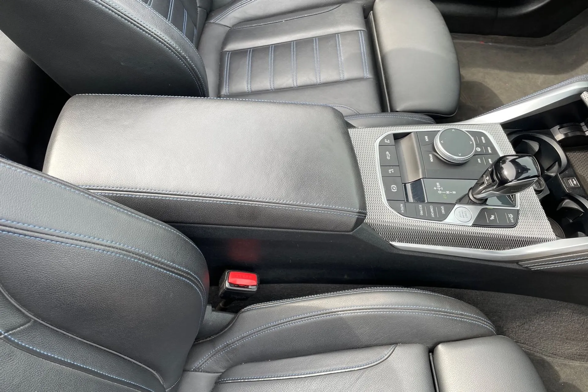 BMW 4 SERIES thumbnail image number 42