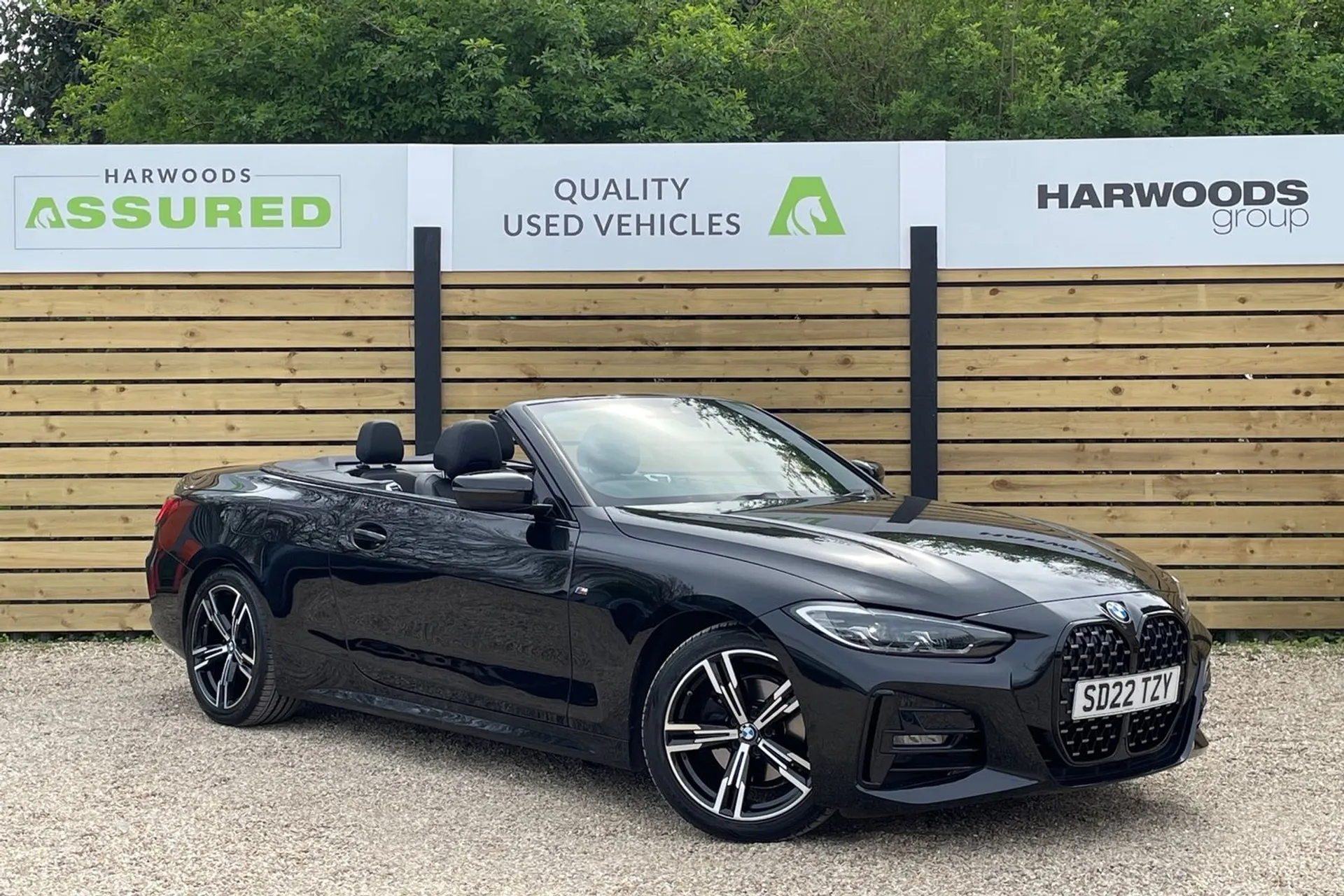 BMW 4 SERIES focused image
