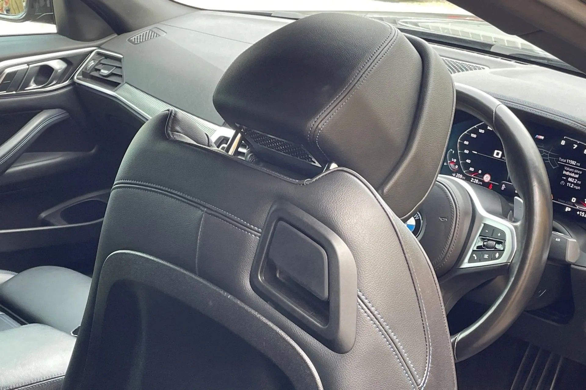 BMW 4 SERIES thumbnail image number 25