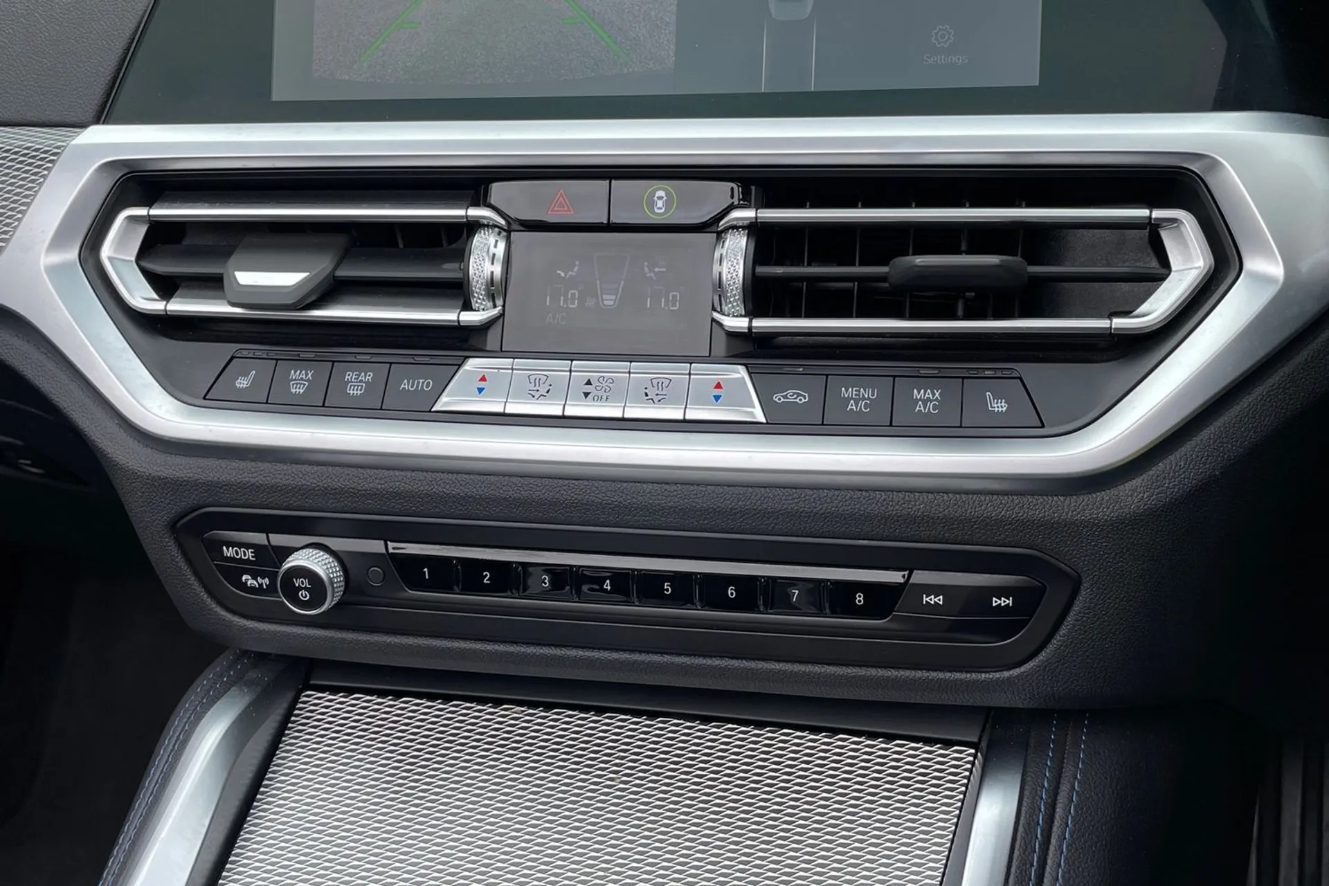 BMW 4 SERIES thumbnail image number 40