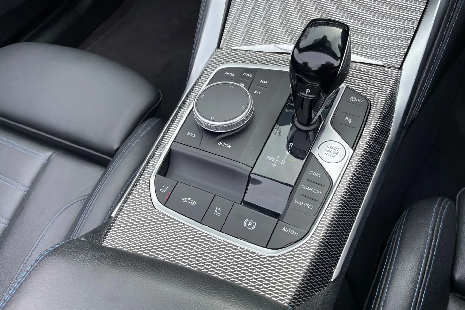 BMW 4 SERIES thumbnail image number 43