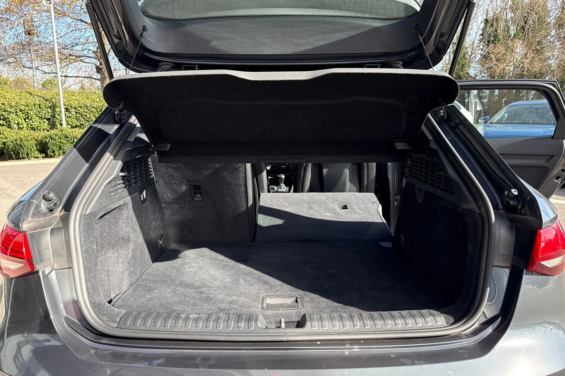 Audi A3 thumbnail image number 28