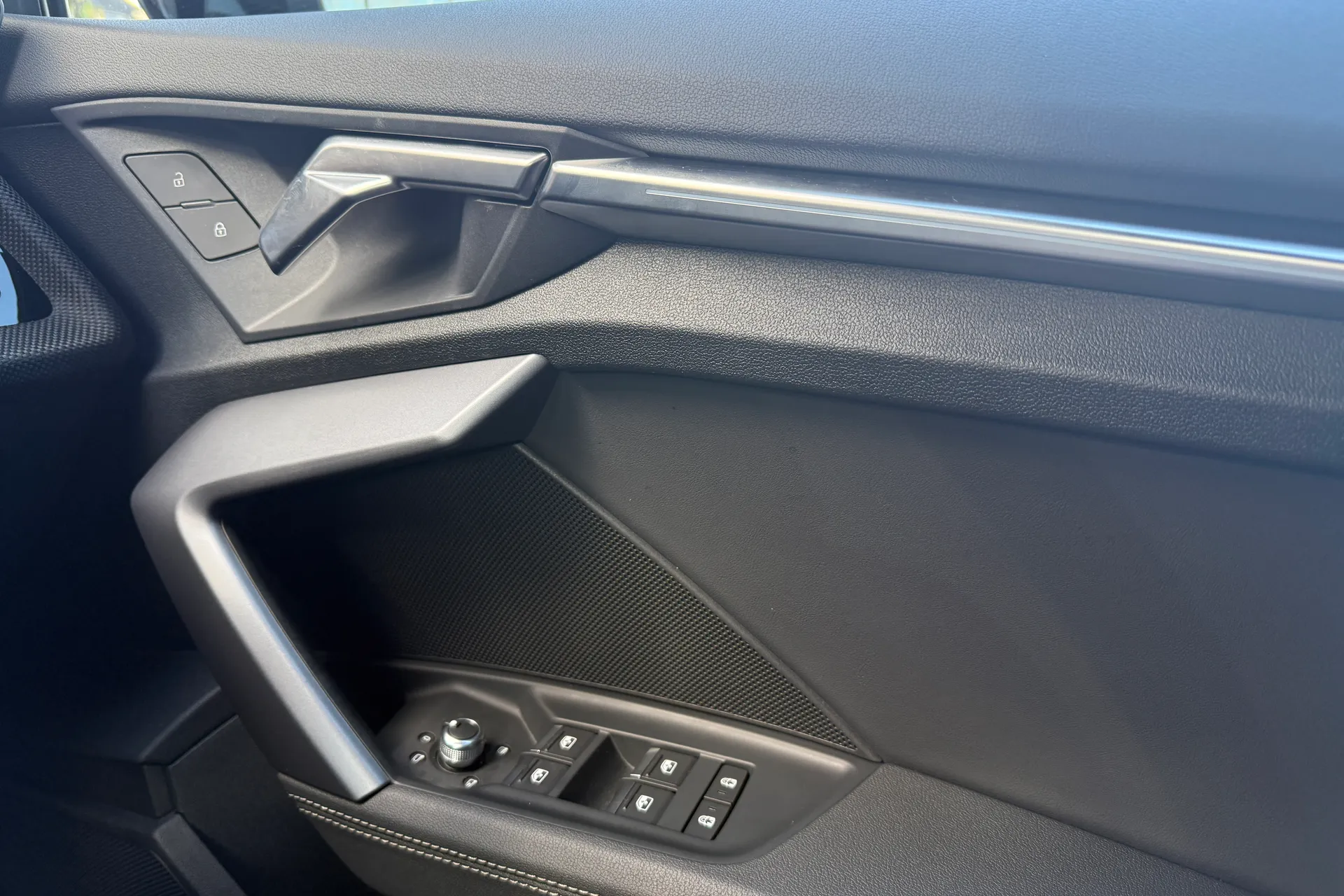 Audi A3 thumbnail image number 24