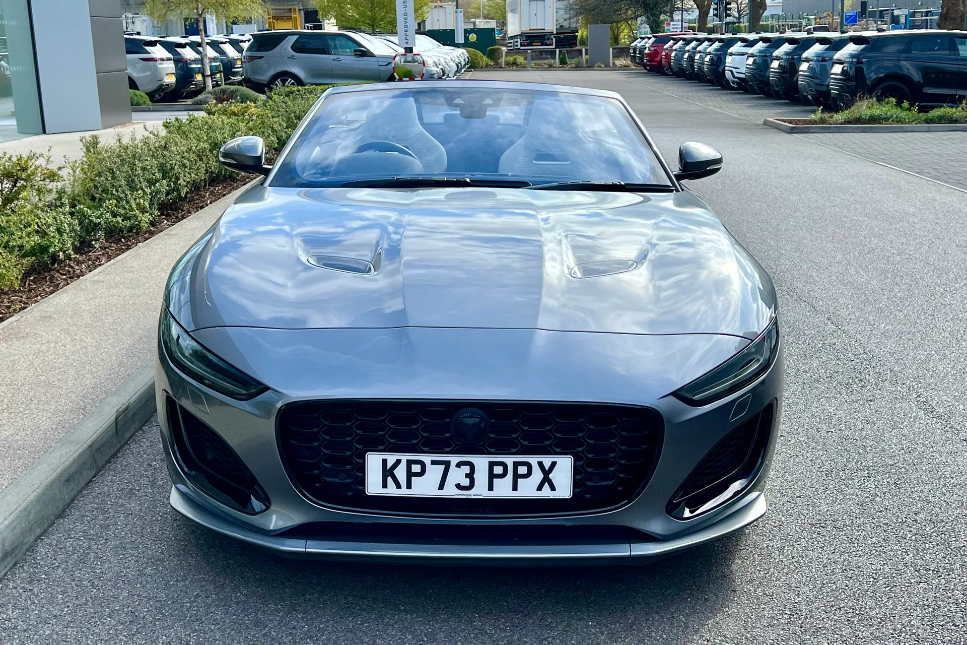 Jaguar F-TYPE thumbnail image number 25