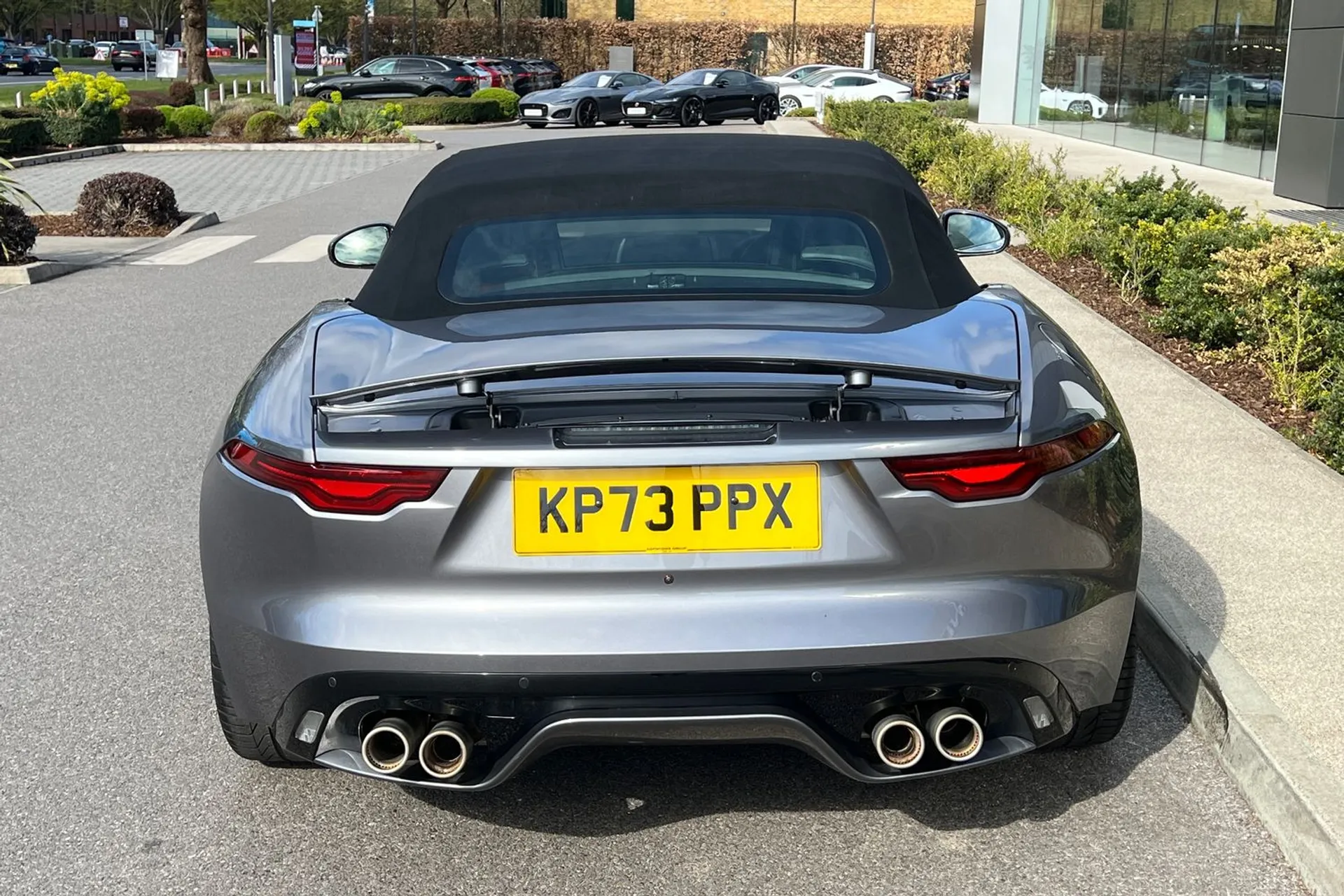 Jaguar F-TYPE thumbnail image number 16