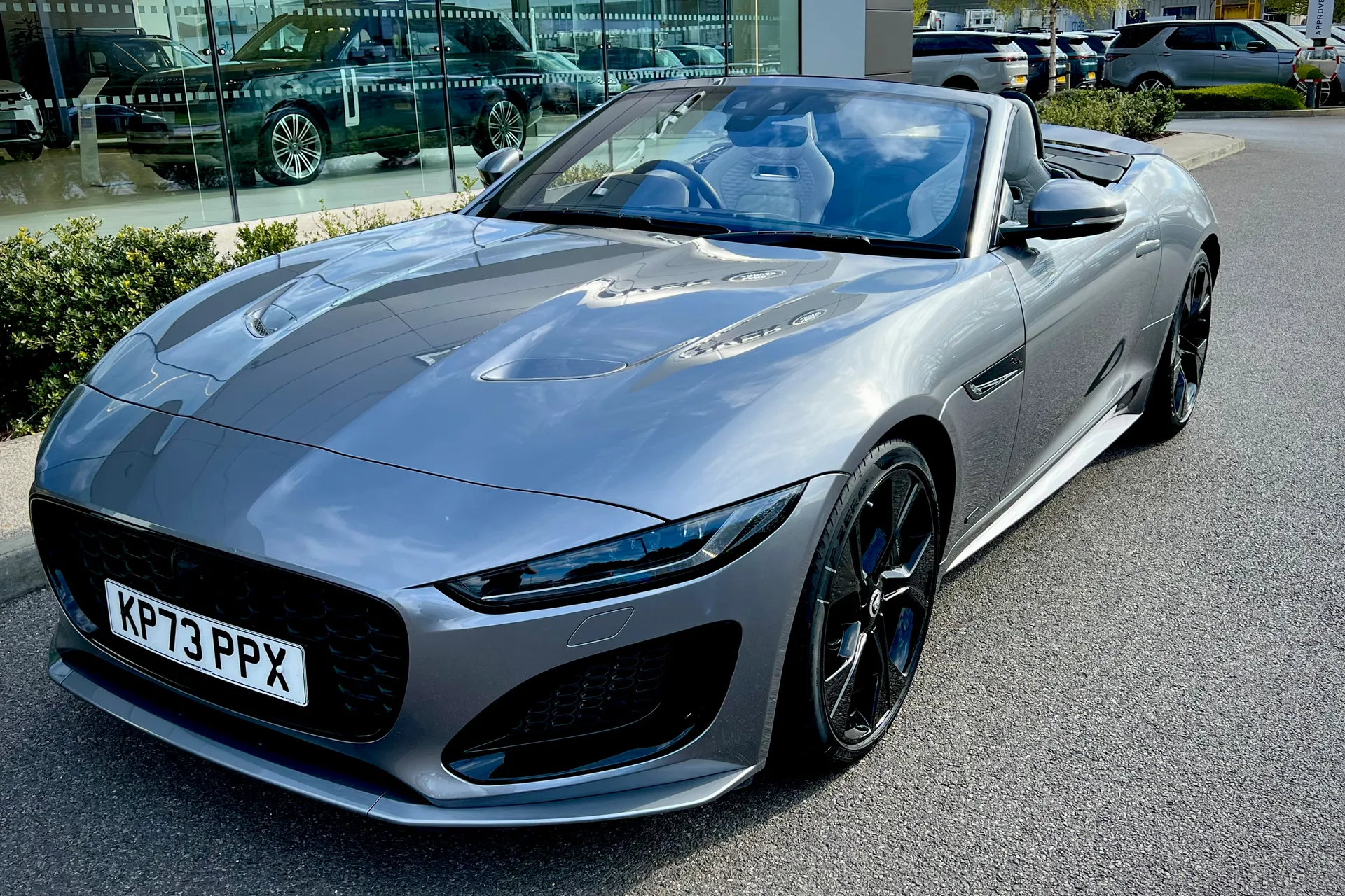 Jaguar F-TYPE thumbnail image number 21