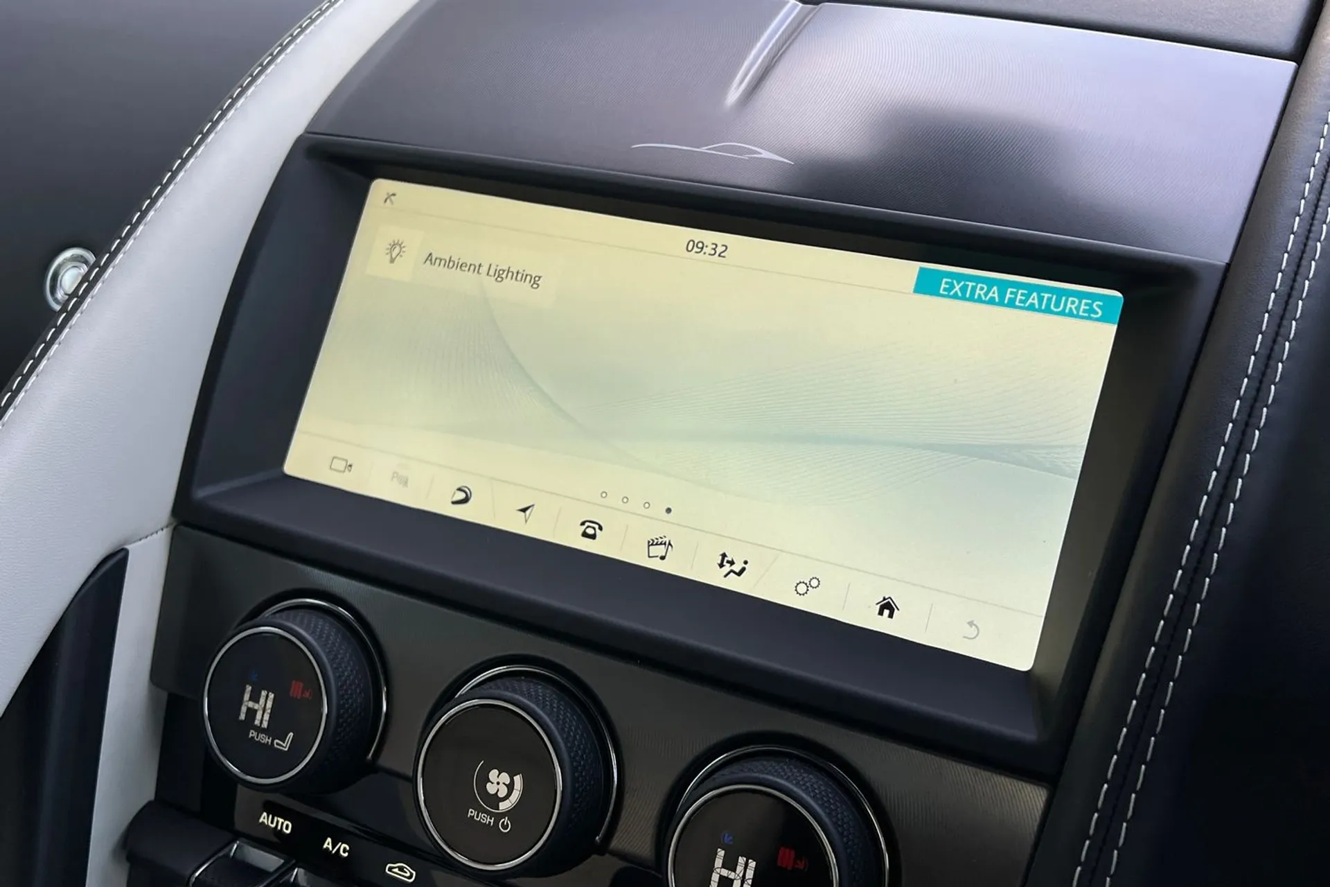 Jaguar F-TYPE thumbnail image number 53
