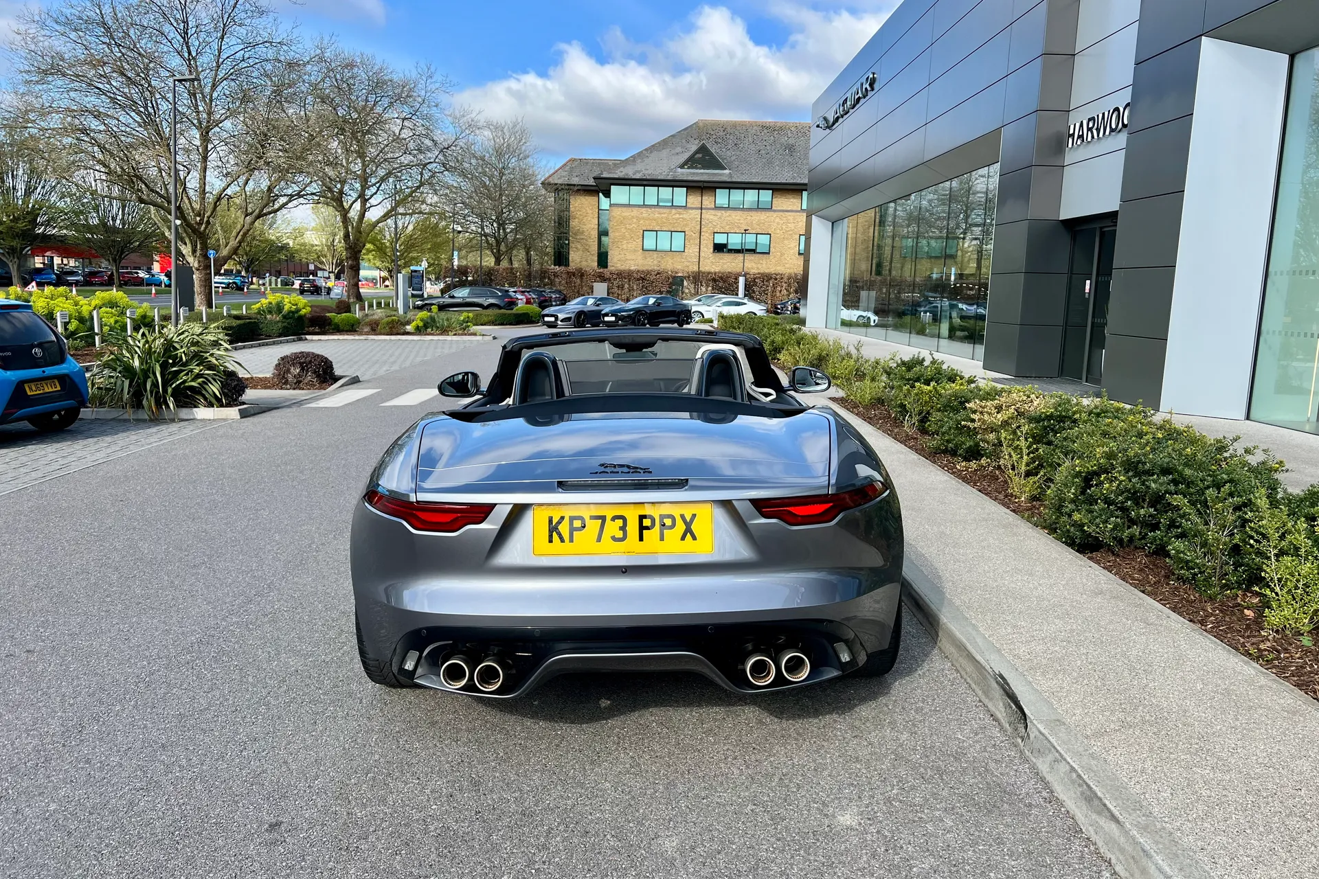 Jaguar F-TYPE thumbnail image number 15