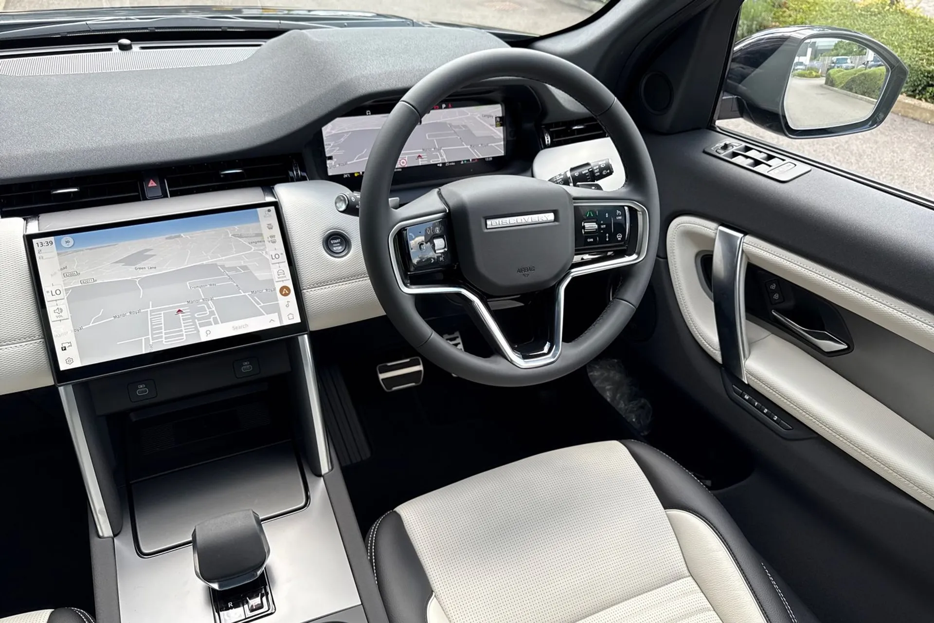 LAND ROVER DISCOVERY SPORT thumbnail image number 19