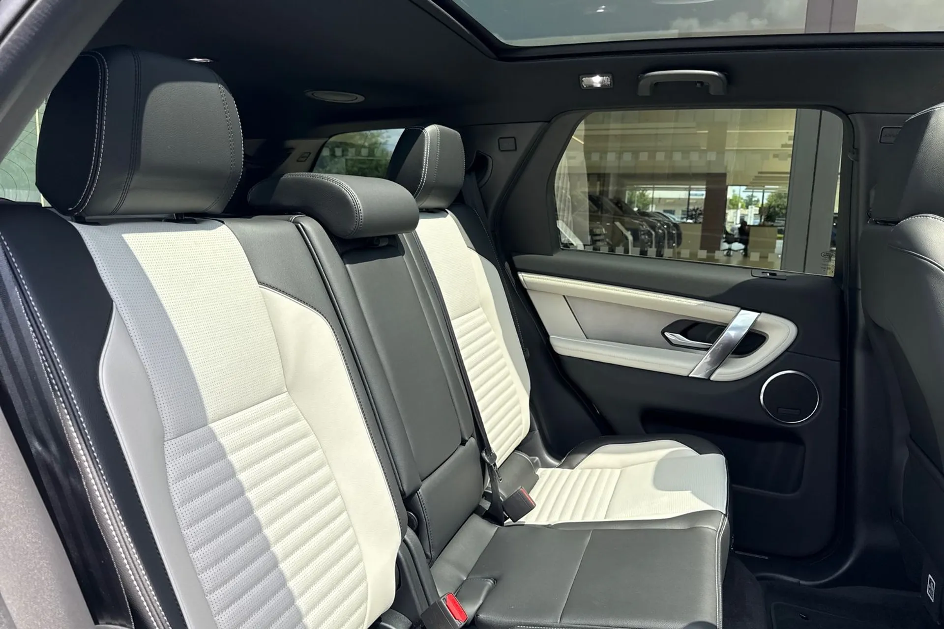 LAND ROVER DISCOVERY SPORT thumbnail image number 33