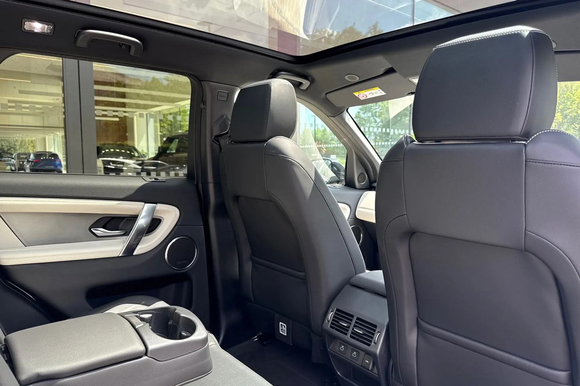 LAND ROVER DISCOVERY SPORT thumbnail image number 35