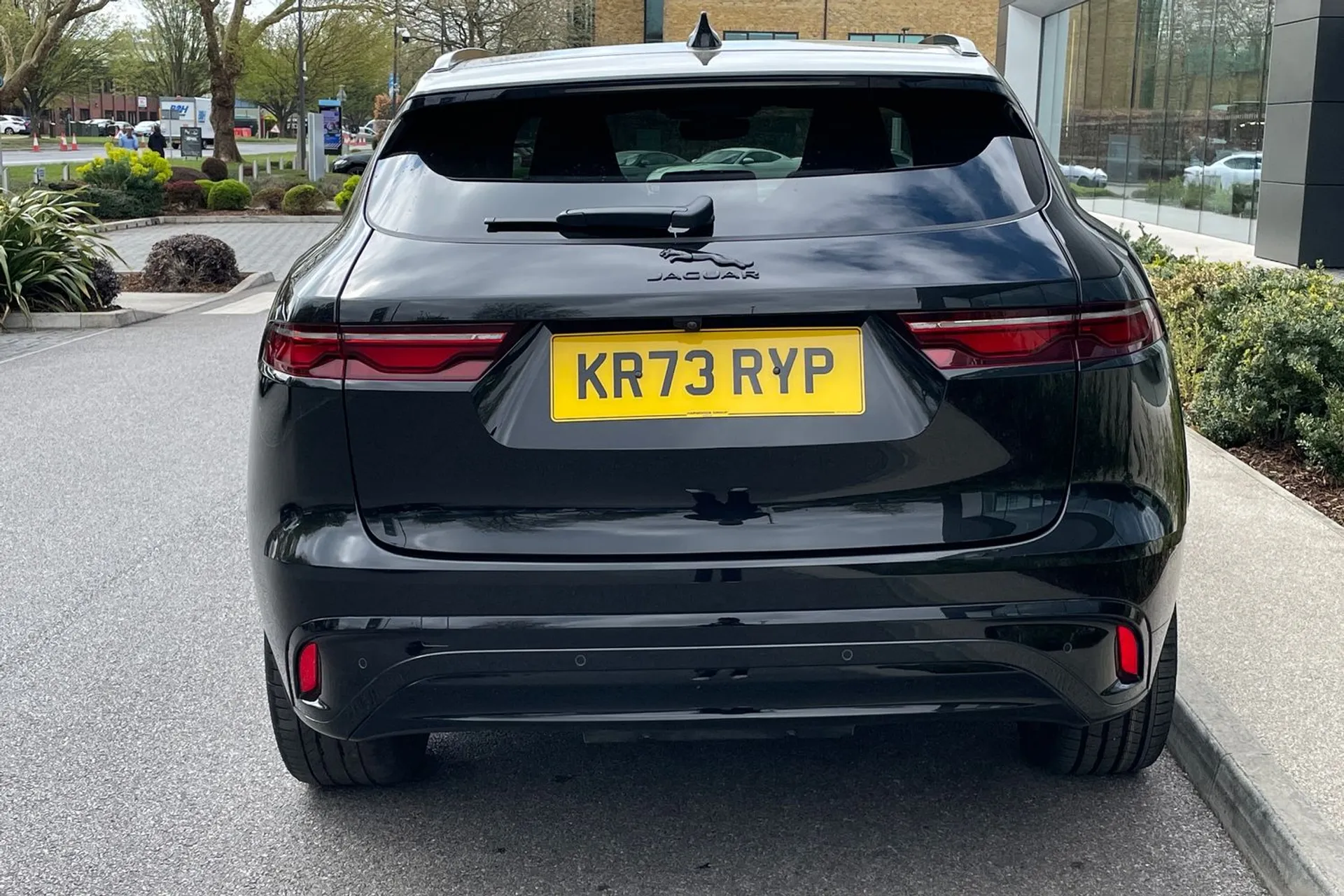 Jaguar F-PACE thumbnail image number 9