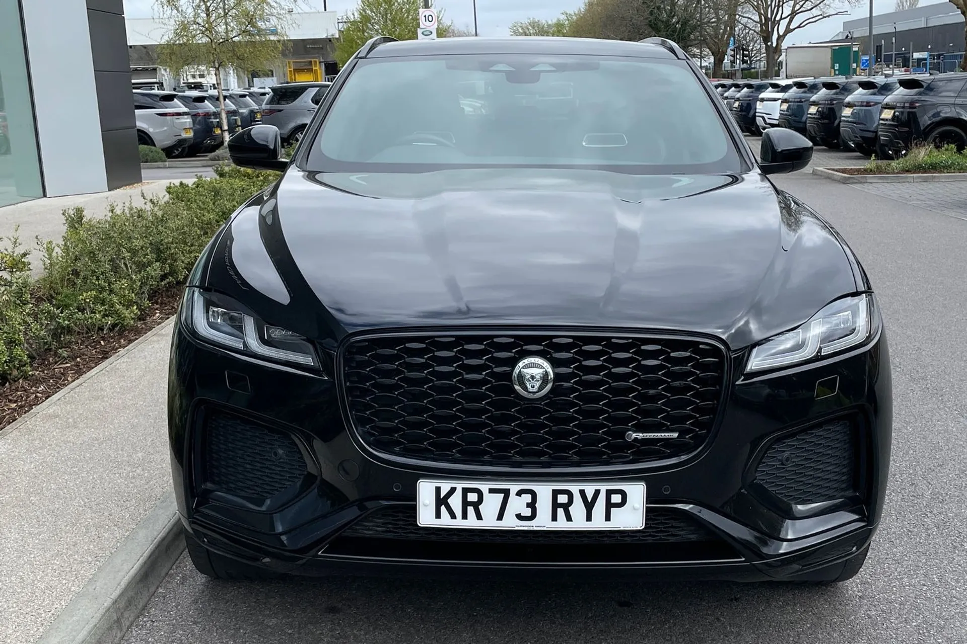 Jaguar F-PACE thumbnail image number 13