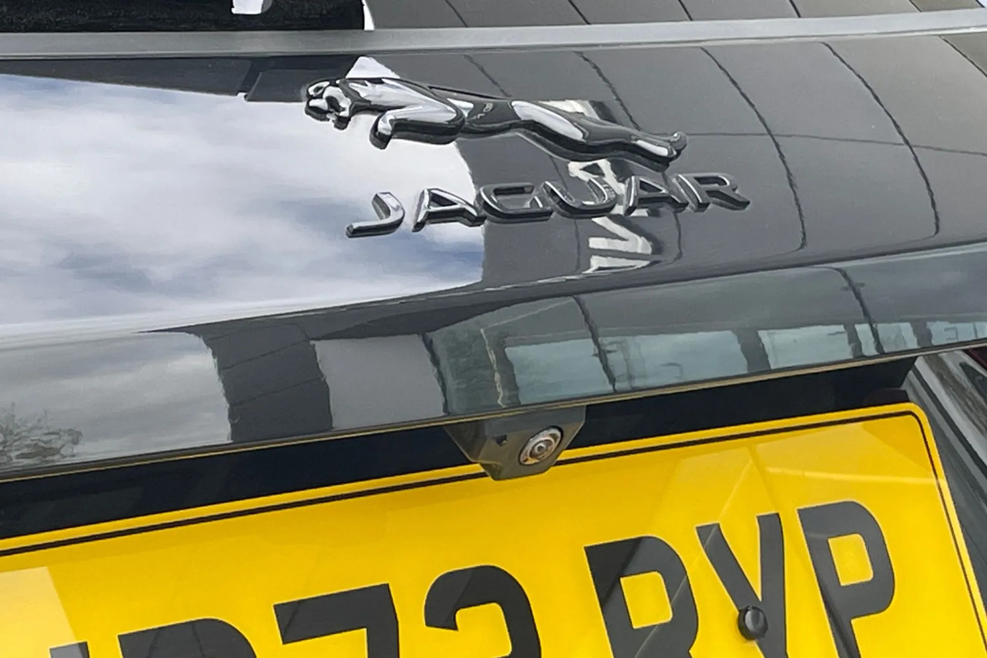 Jaguar F-PACE thumbnail image number 45