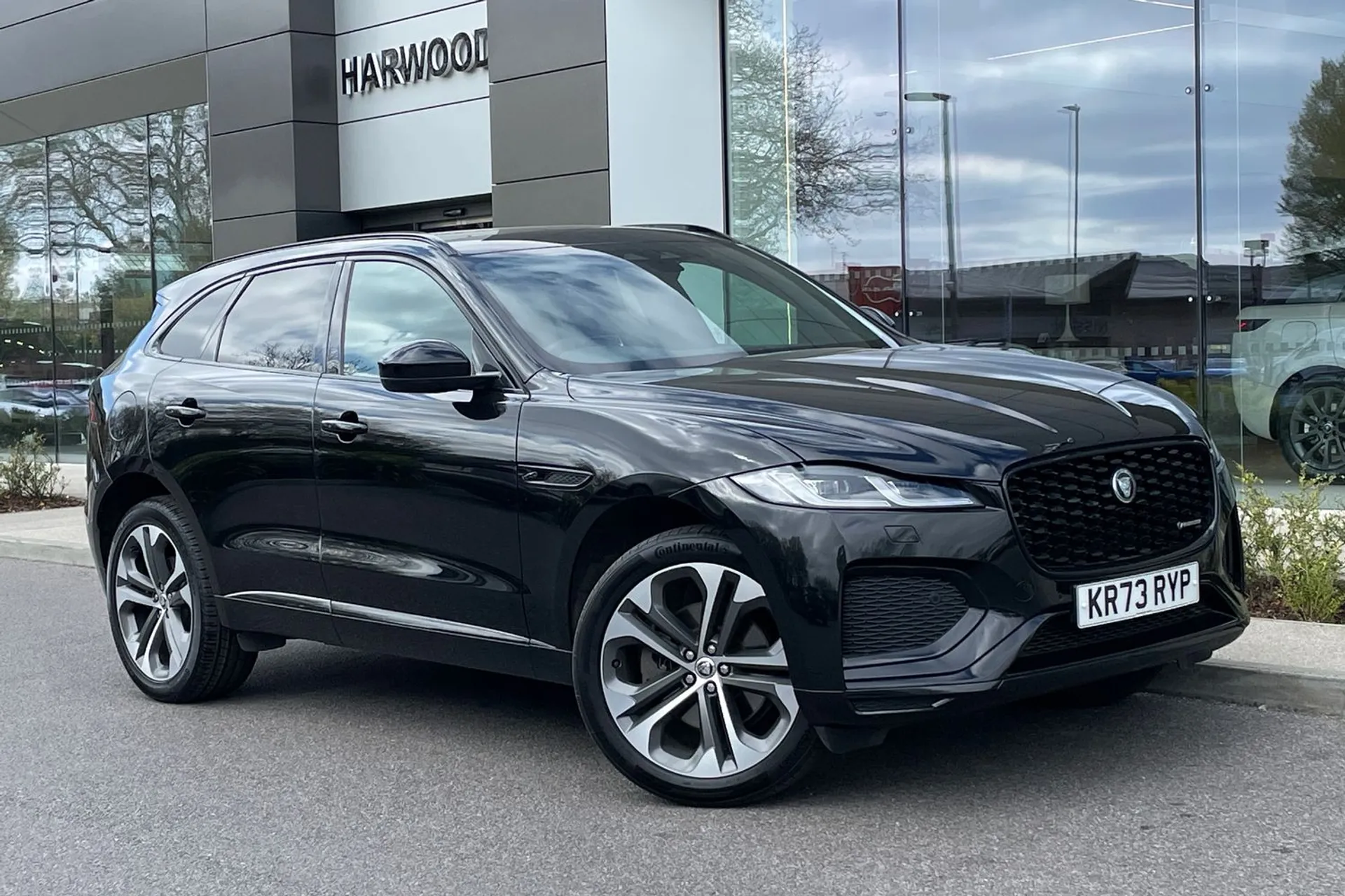 Jaguar F-PACE focused image
